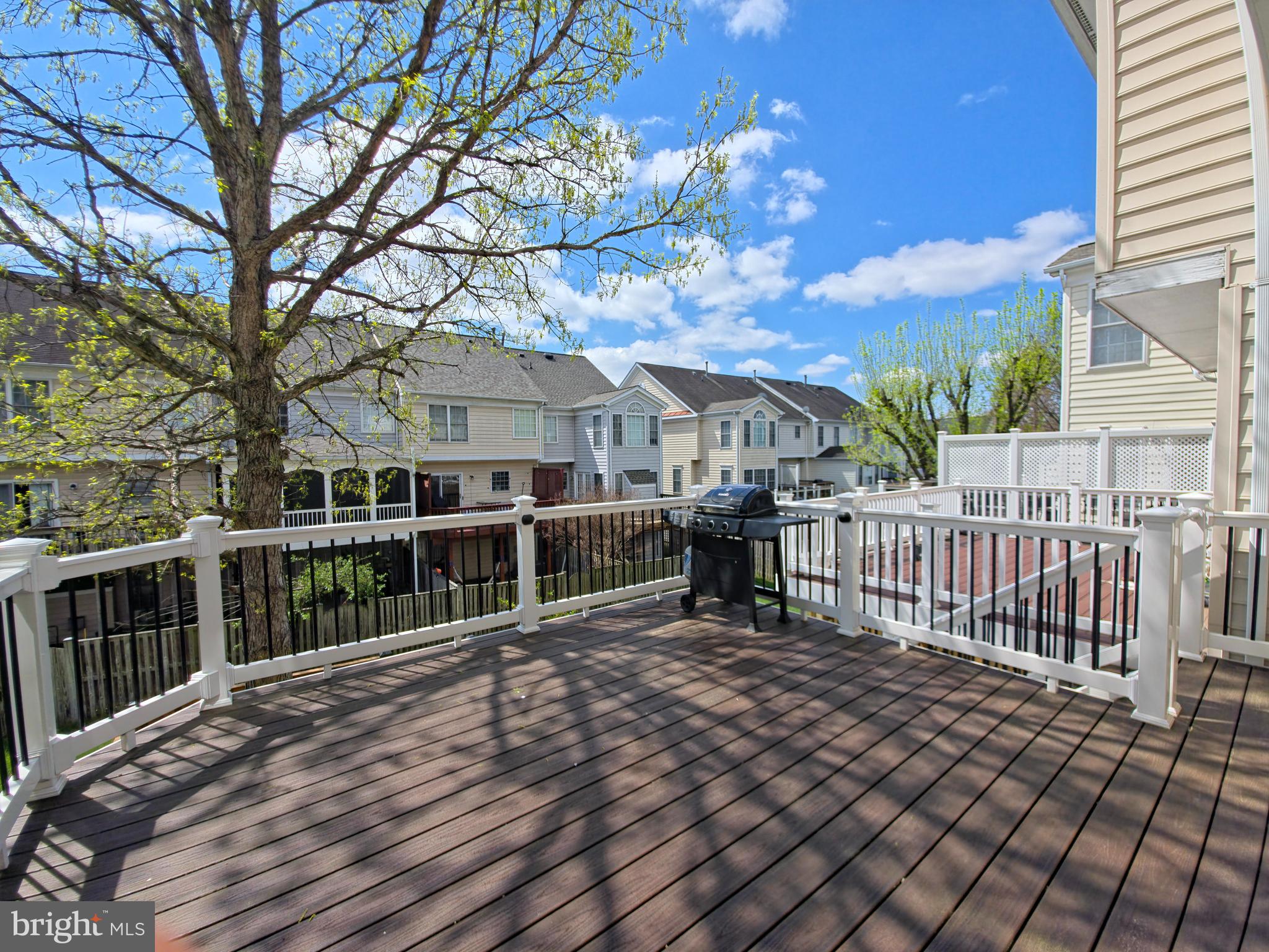 SOUTH RIDING - Residential