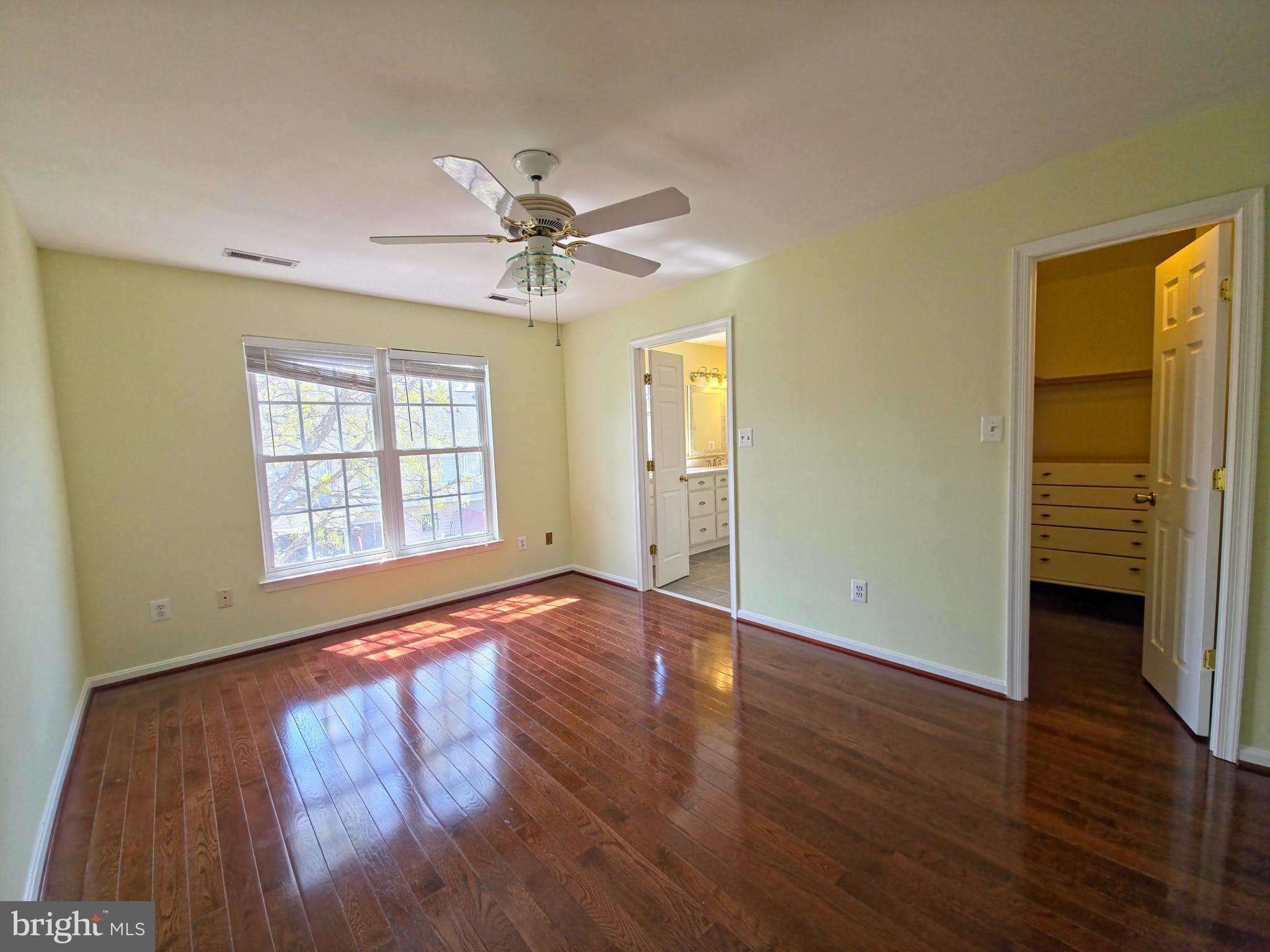 SOUTH RIDING - Residential