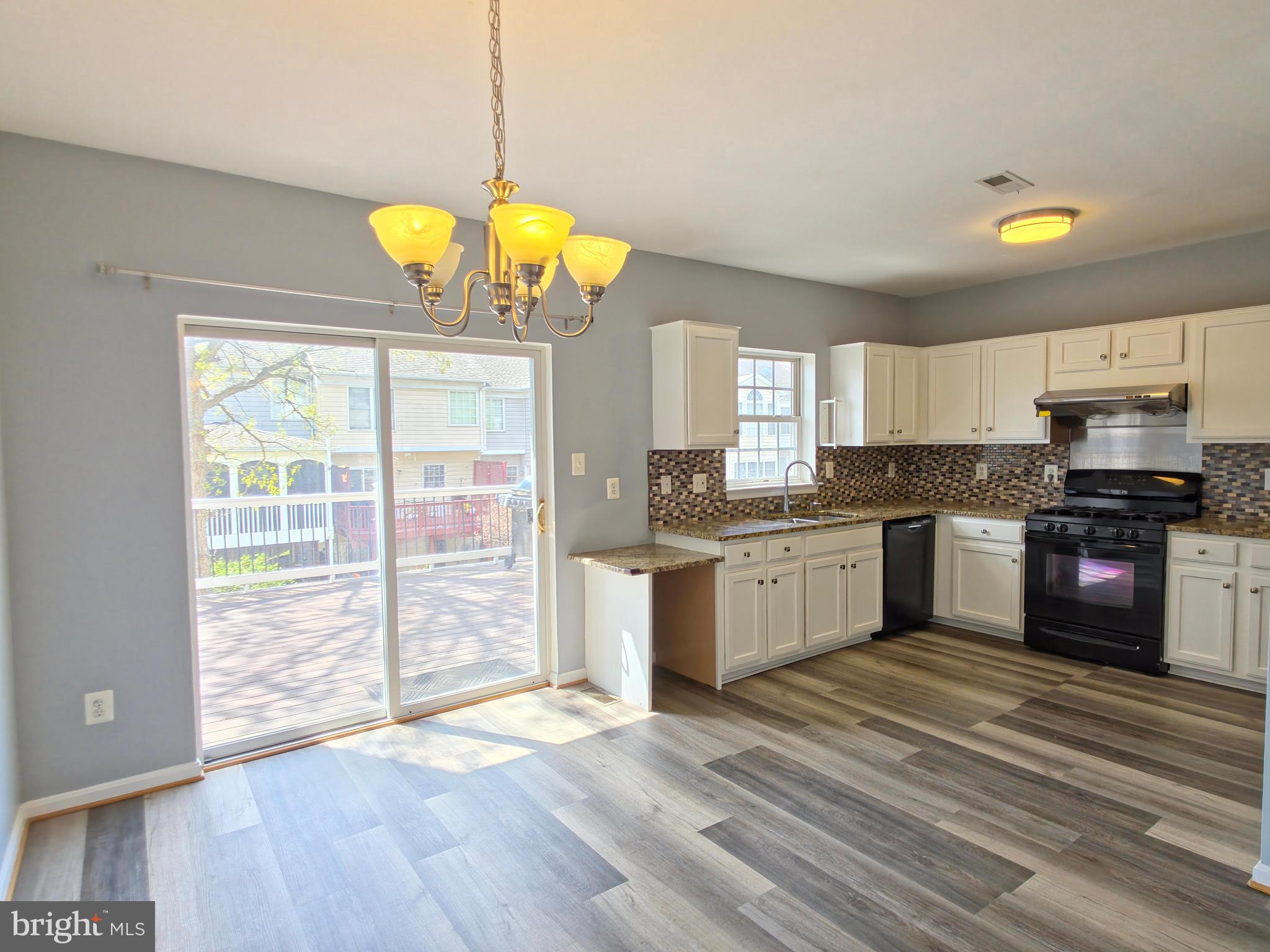 SOUTH RIDING - Residential