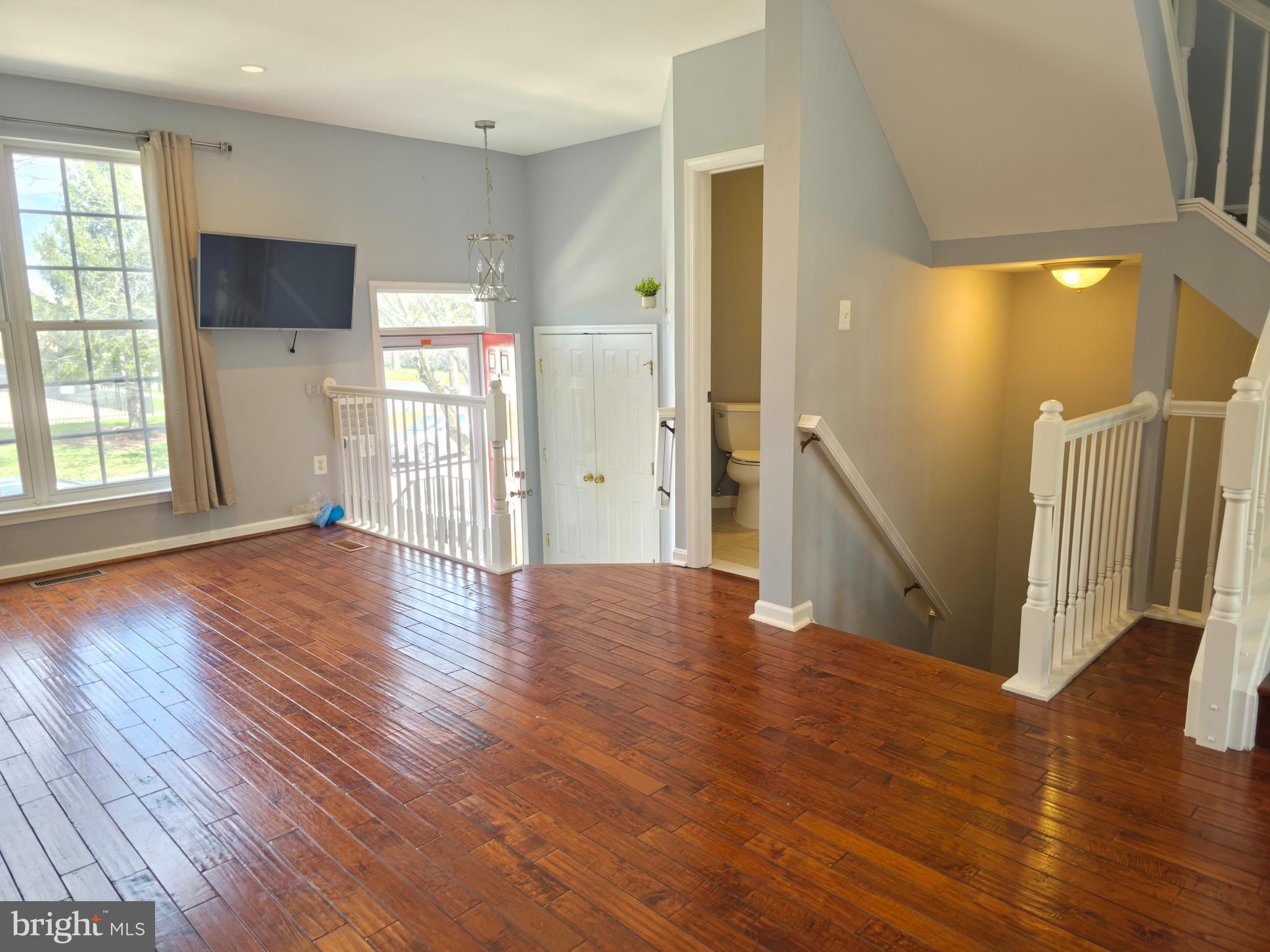 SOUTH RIDING - Residential