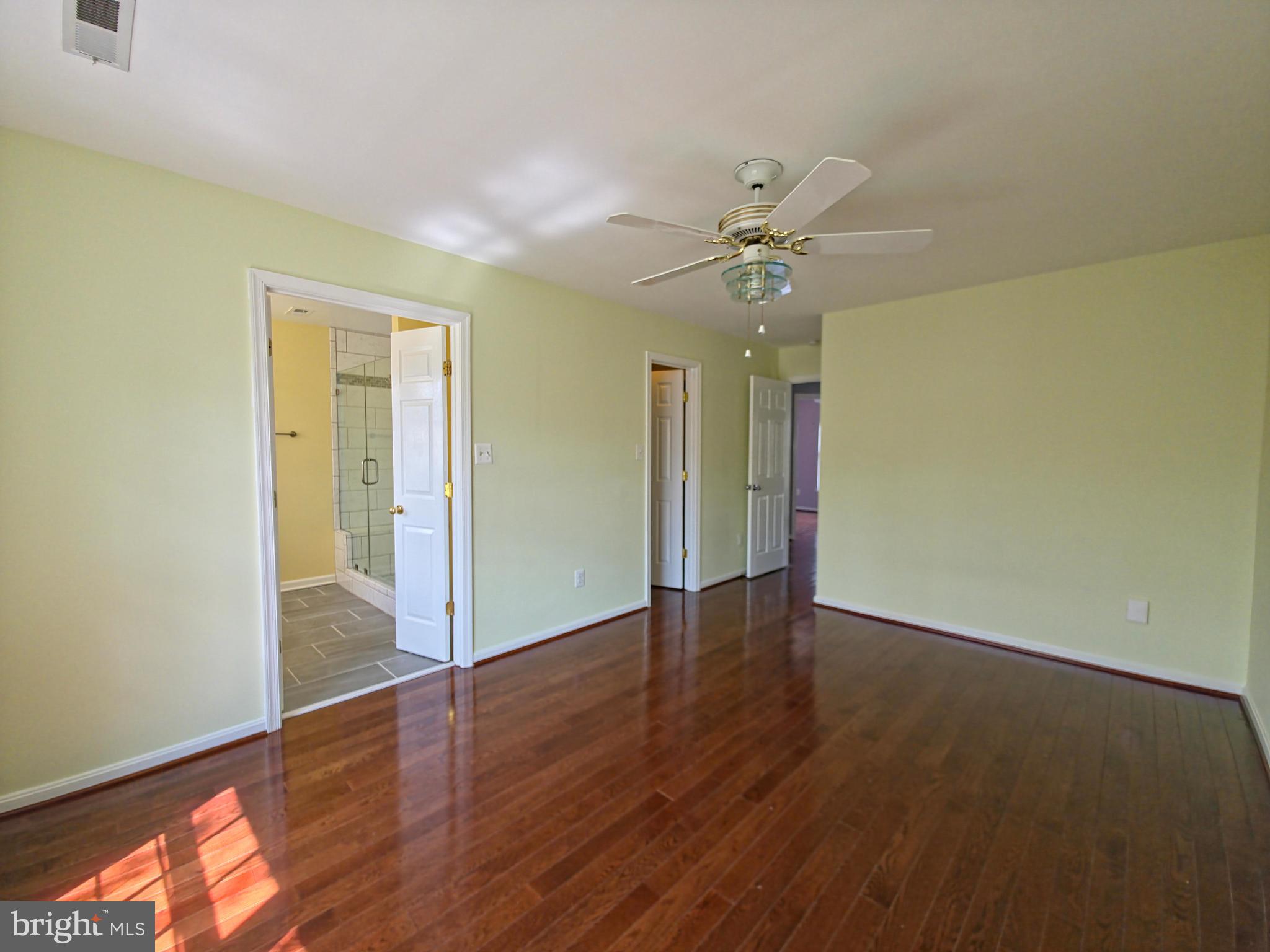 SOUTH RIDING - Residential