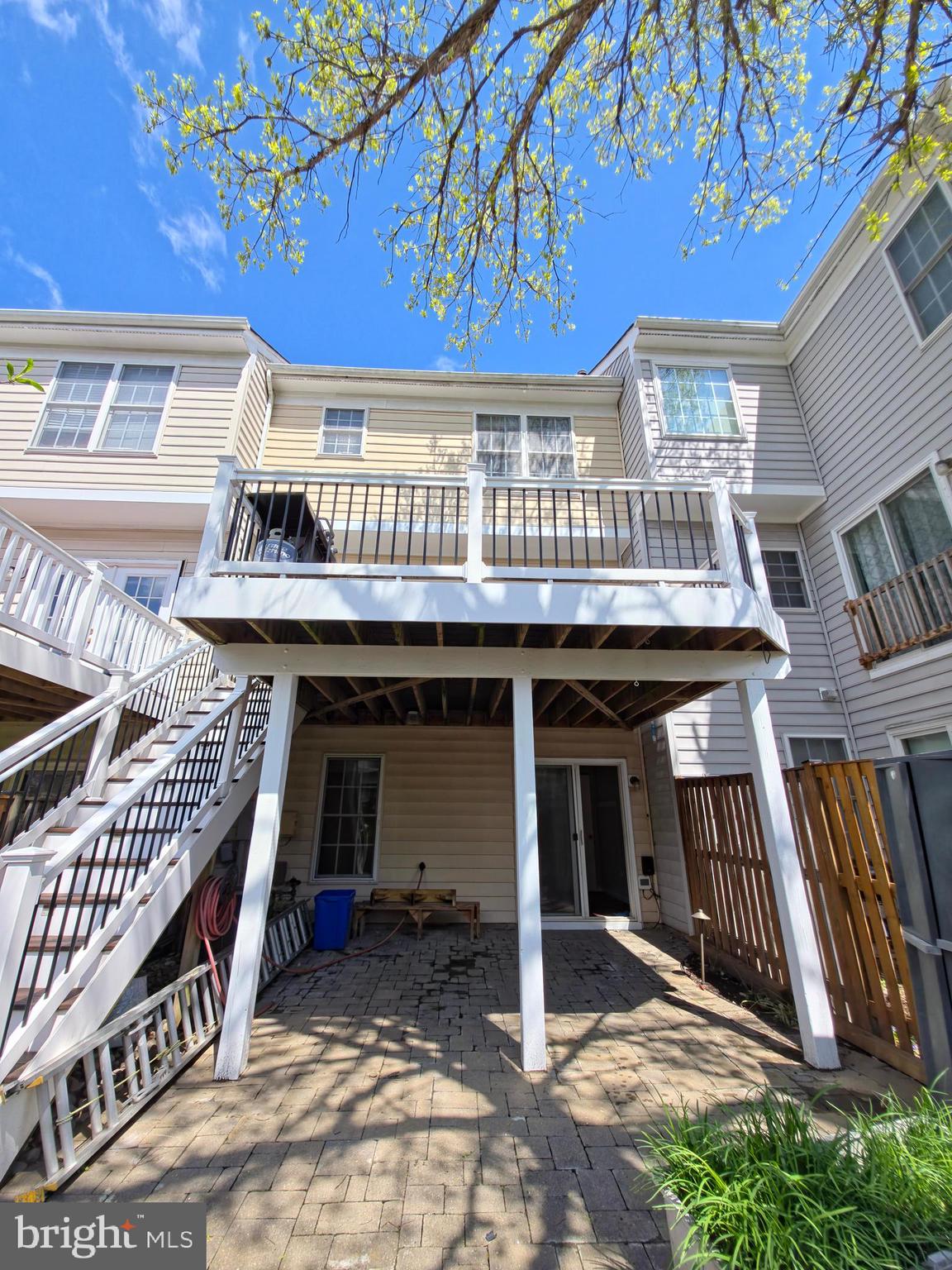 SOUTH RIDING - Residential