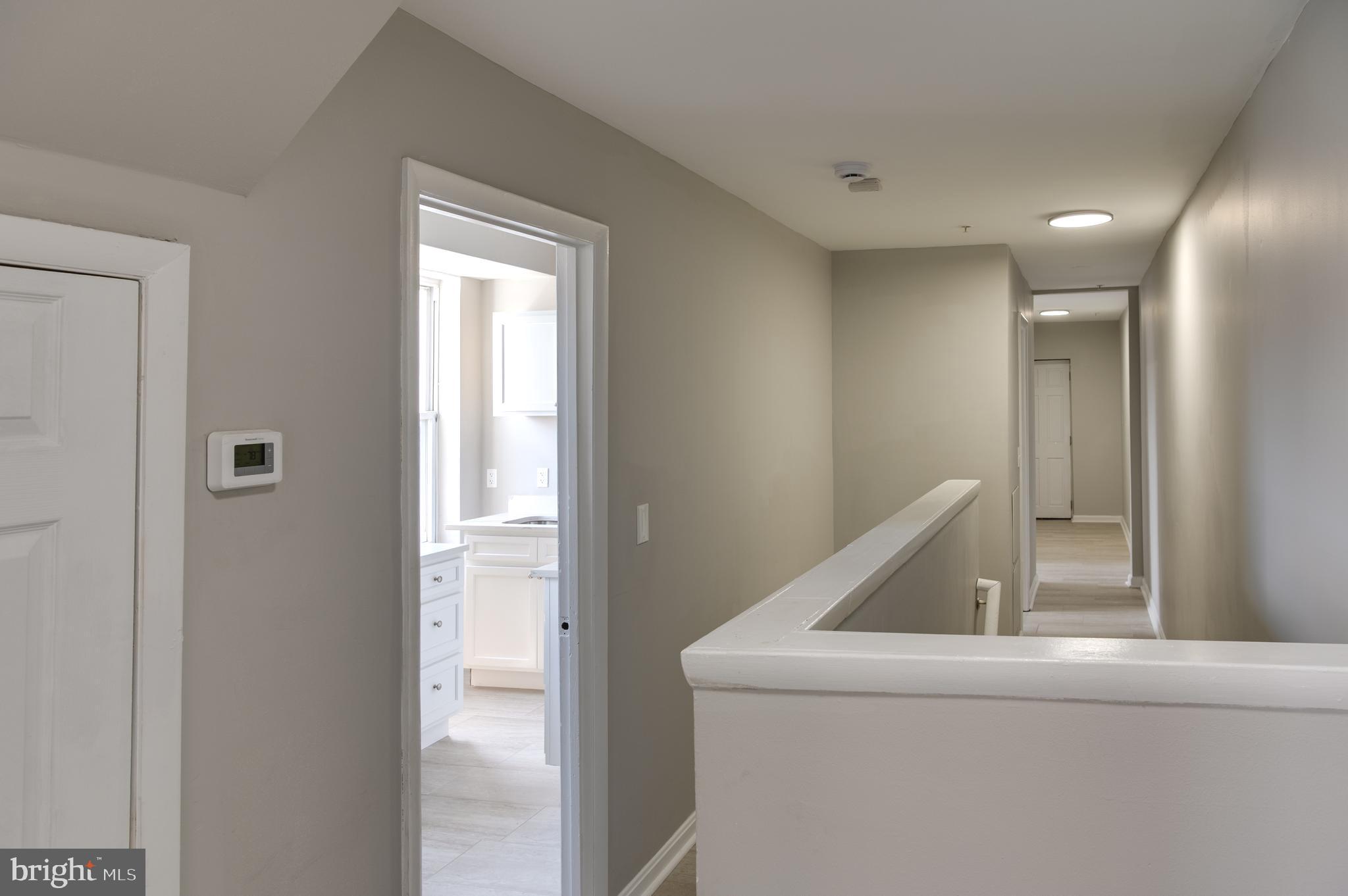 MIDWAY - Residential Lease