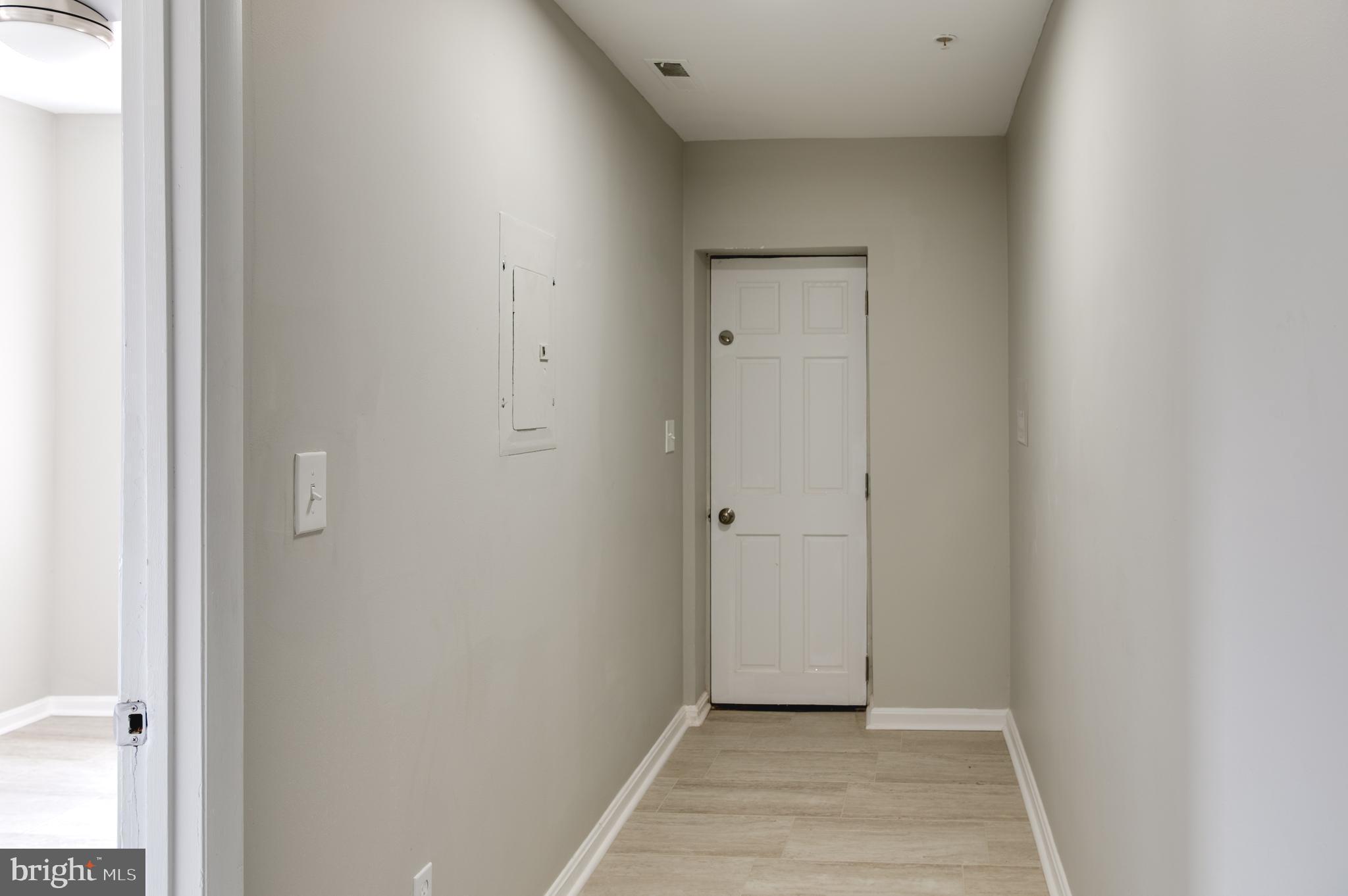 MIDWAY - Residential Lease