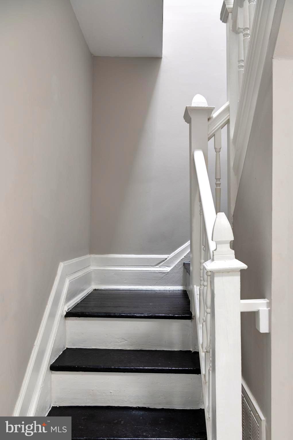 MIDWAY - Residential Lease