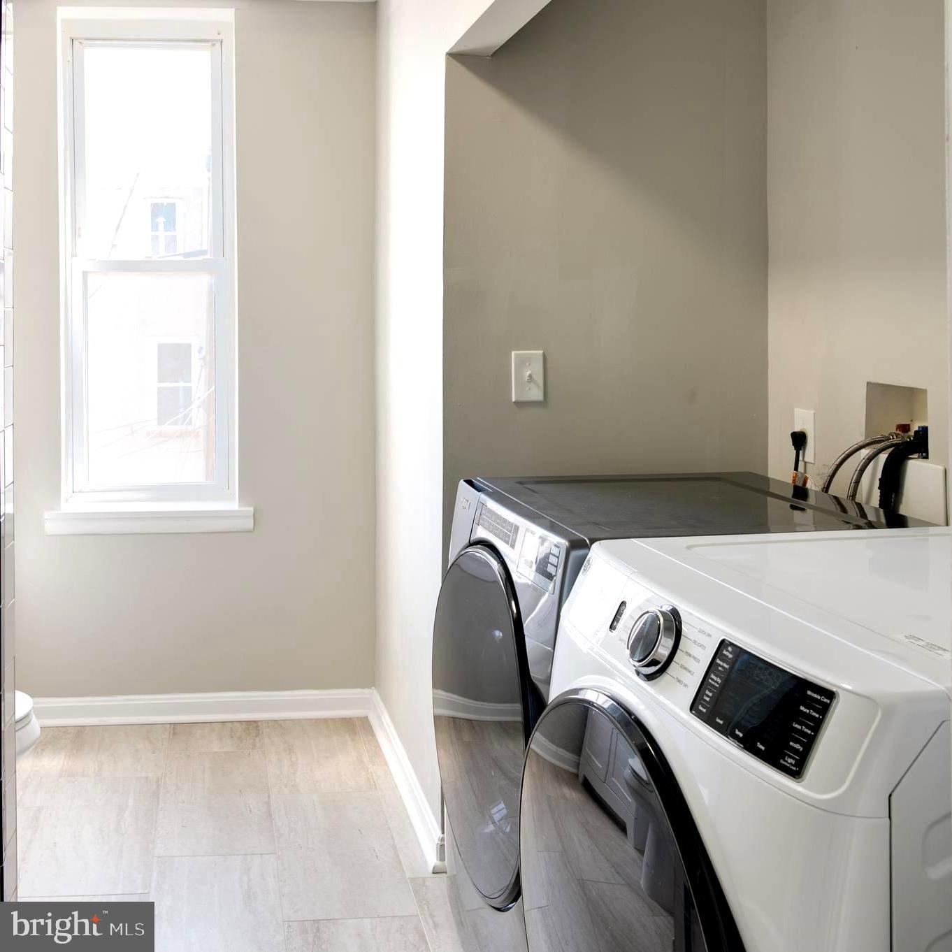 MIDWAY - Residential Lease