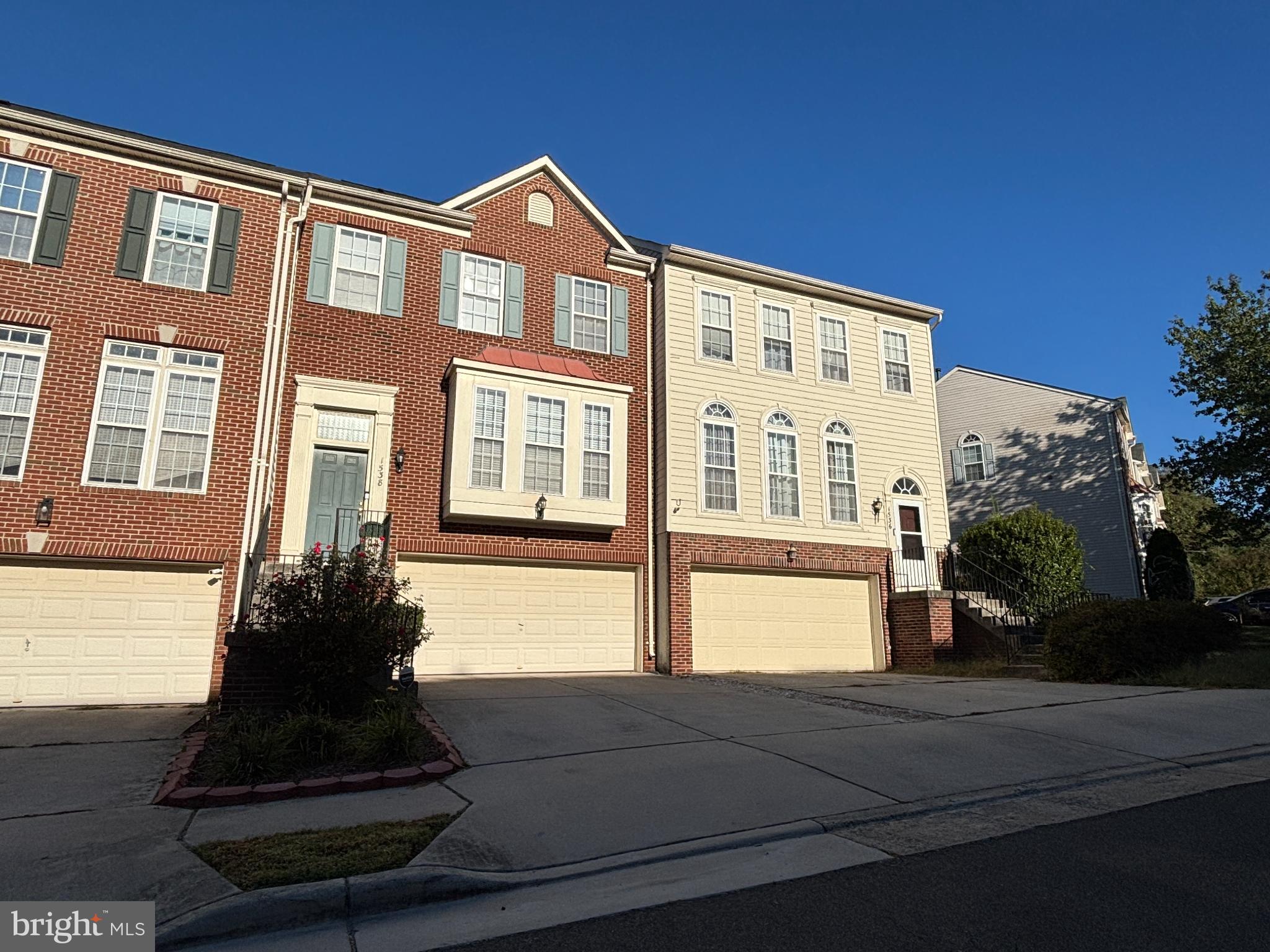 RIVERSIDE STATION - Residential Lease