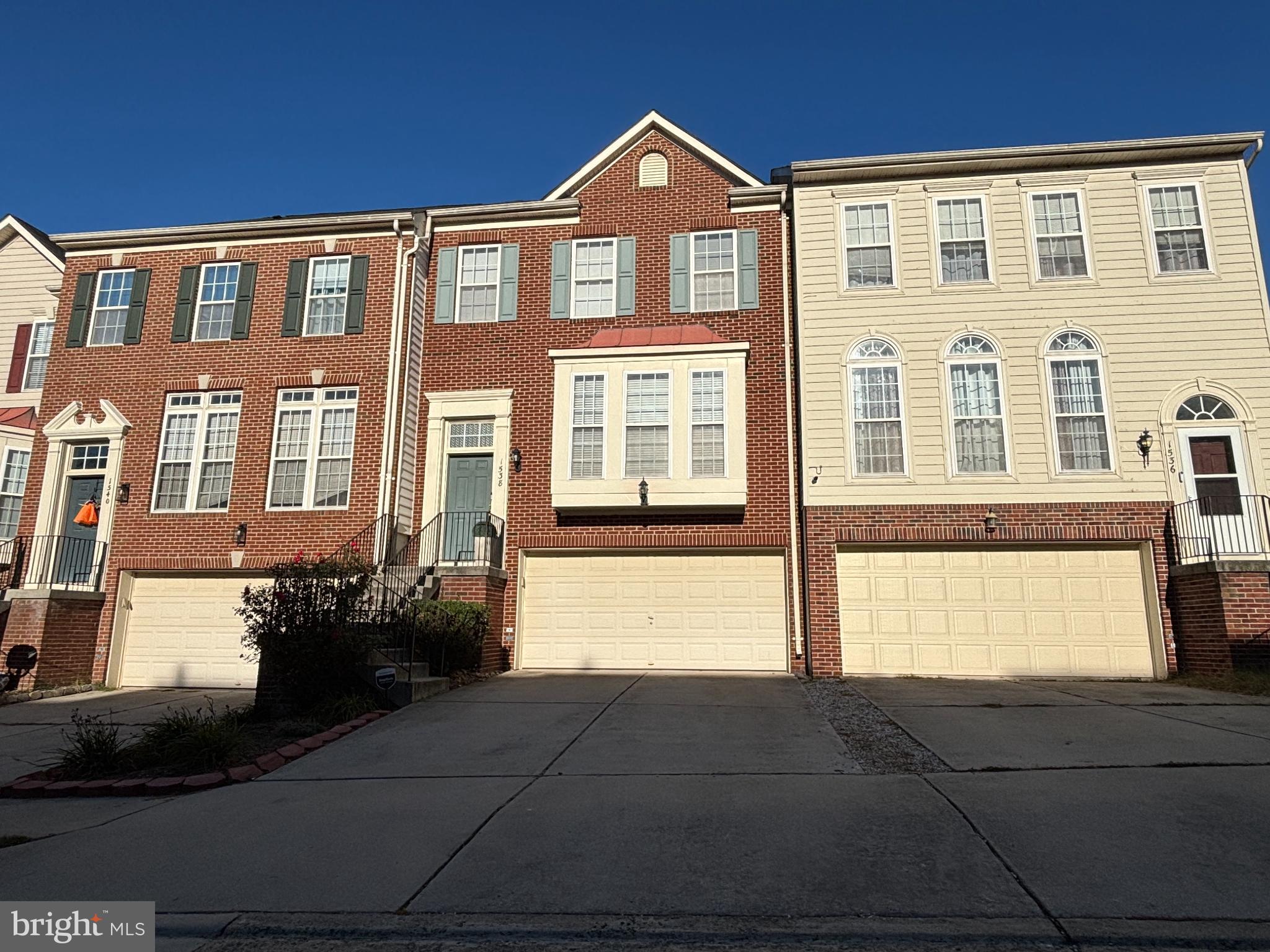 RIVERSIDE STATION - Residential Lease