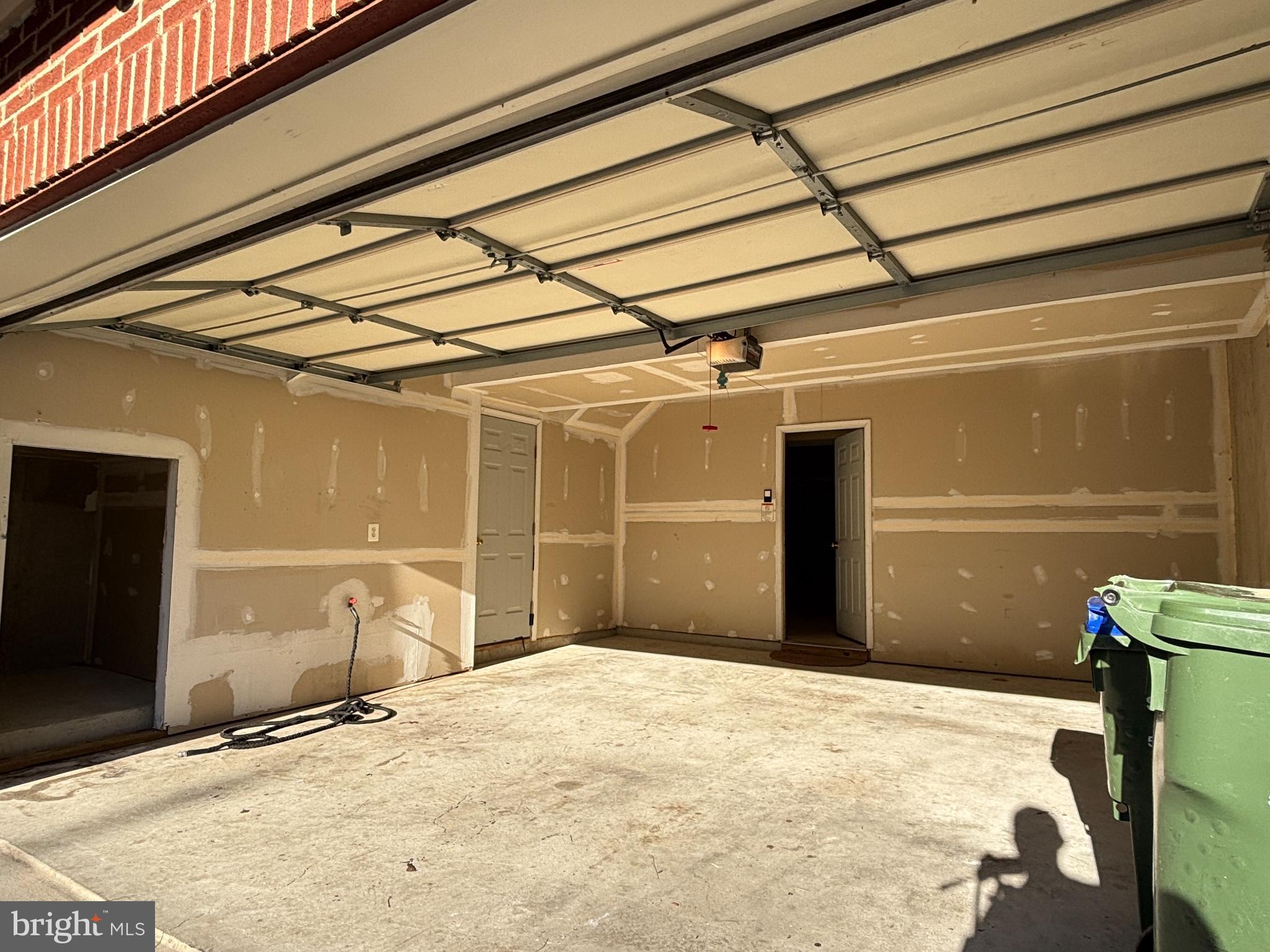 RIVERSIDE STATION - Residential Lease