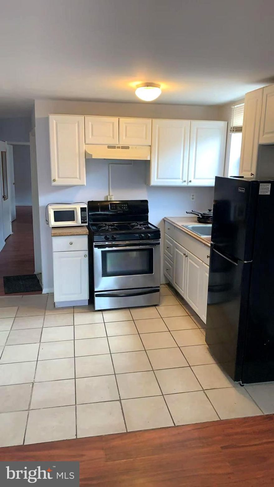 Welcome to your new home at 1826 S 5th St, Philadelphia, PA 19148! This newly painted 2nd-floor unit is fresh, clean, and ready for its new tenant. It has plenty of natural light and a comfortable layout, this space is perfect for anyone looking to enjoy city living with convenience at their doorstep.

It is in the heart of South Philadelphia, just minutes from Passyunk Square, Dickinson Square Park, and some of the best restaurants and shops in the city. Getting around is easy with quick access to I-95, SEPTA routes, and bike-friendly streets. Great neighborhood! You'll love the mix of historic charm and modern energy, with cozy cafes, lively bars, and iconic cheesesteak spots just around the corner. Plus, the famous Italian Market is only a short stroll away.

If you're looking for a home that offers both comfort and convenience, this is it. Reach out today to schedule a showing!

SCHEDULE AN APPOINTMENT TODAY!