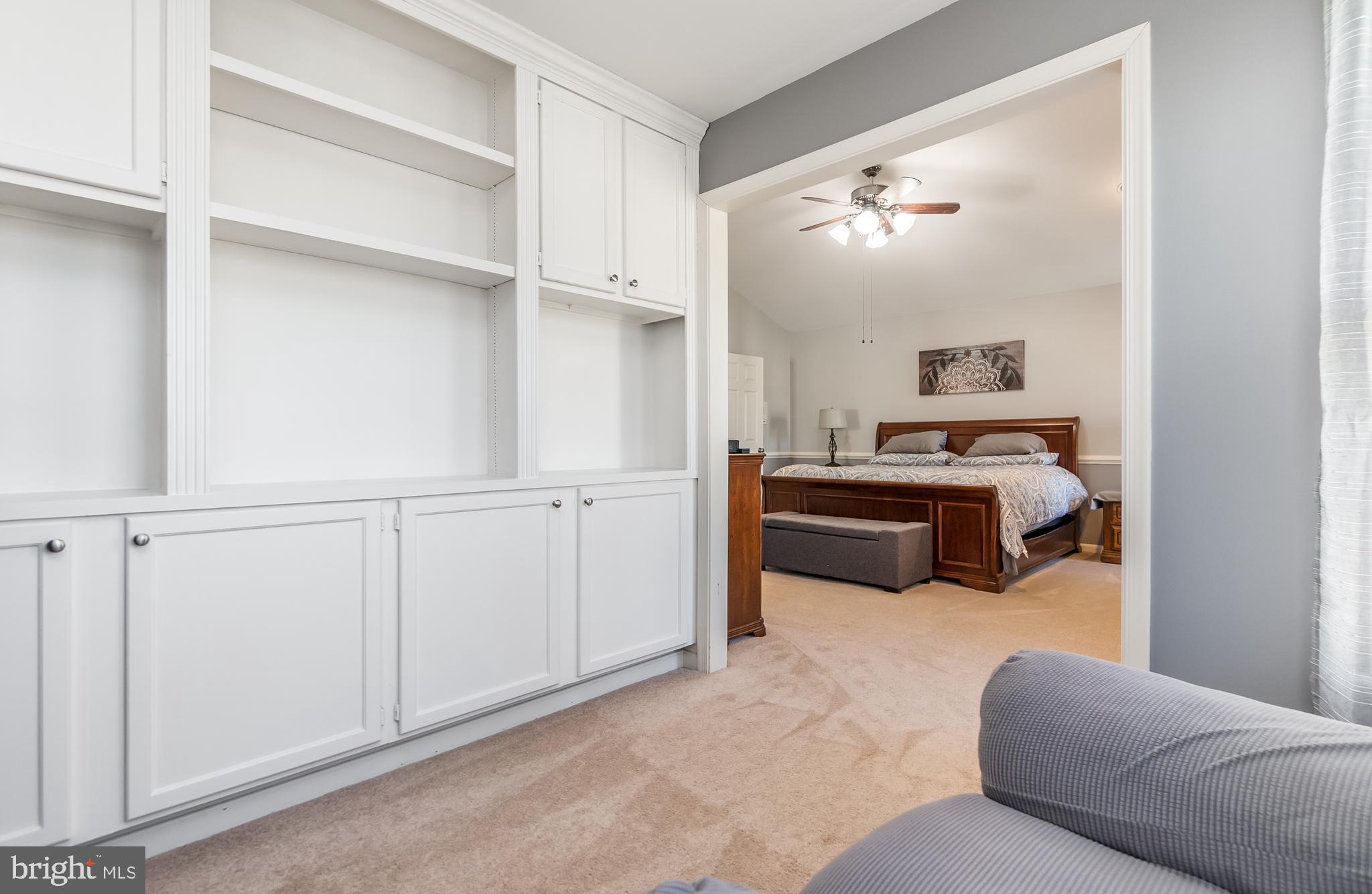 FOX POINT - Residential