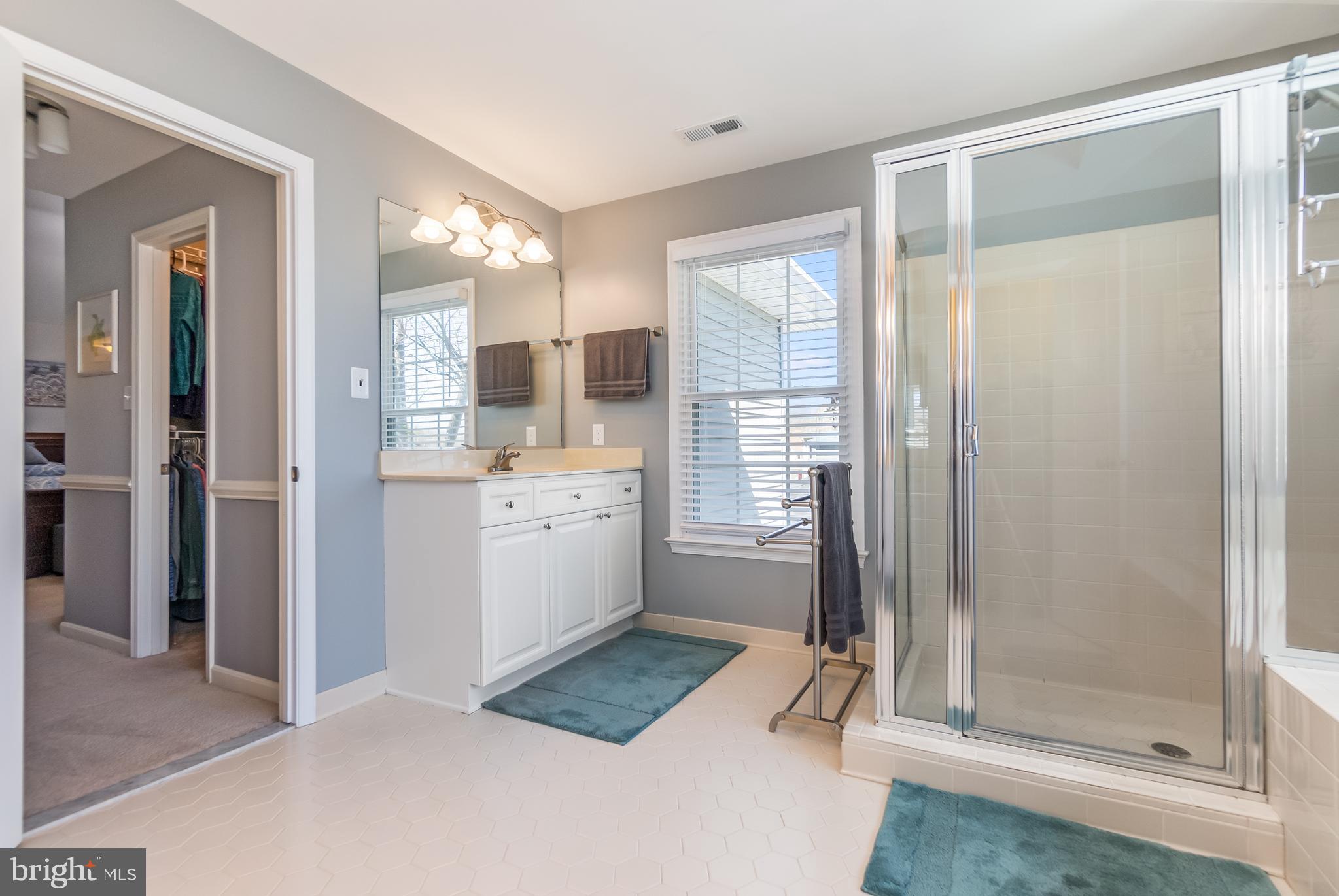 FOX POINT - Residential