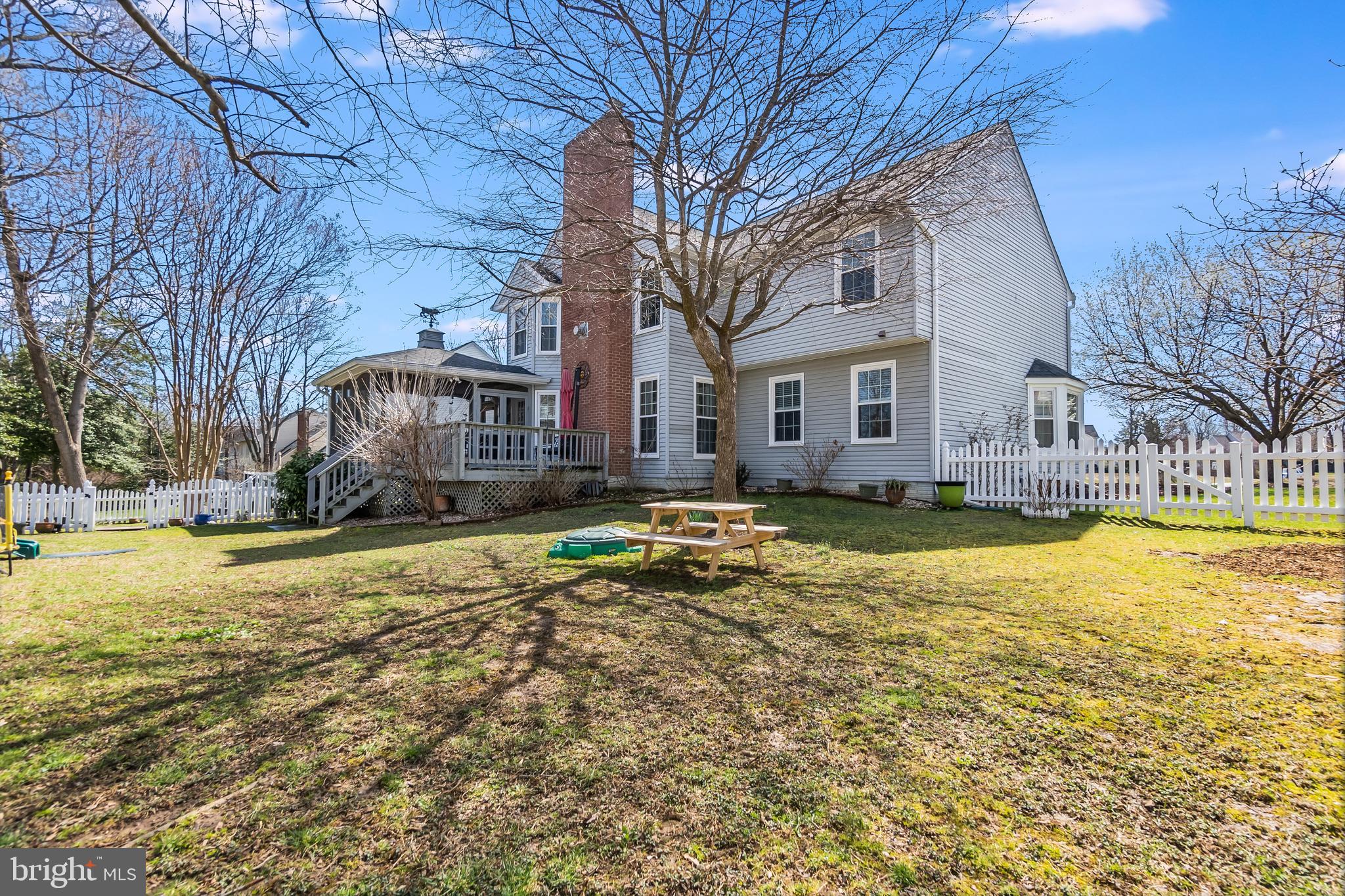 FOX POINT - Residential