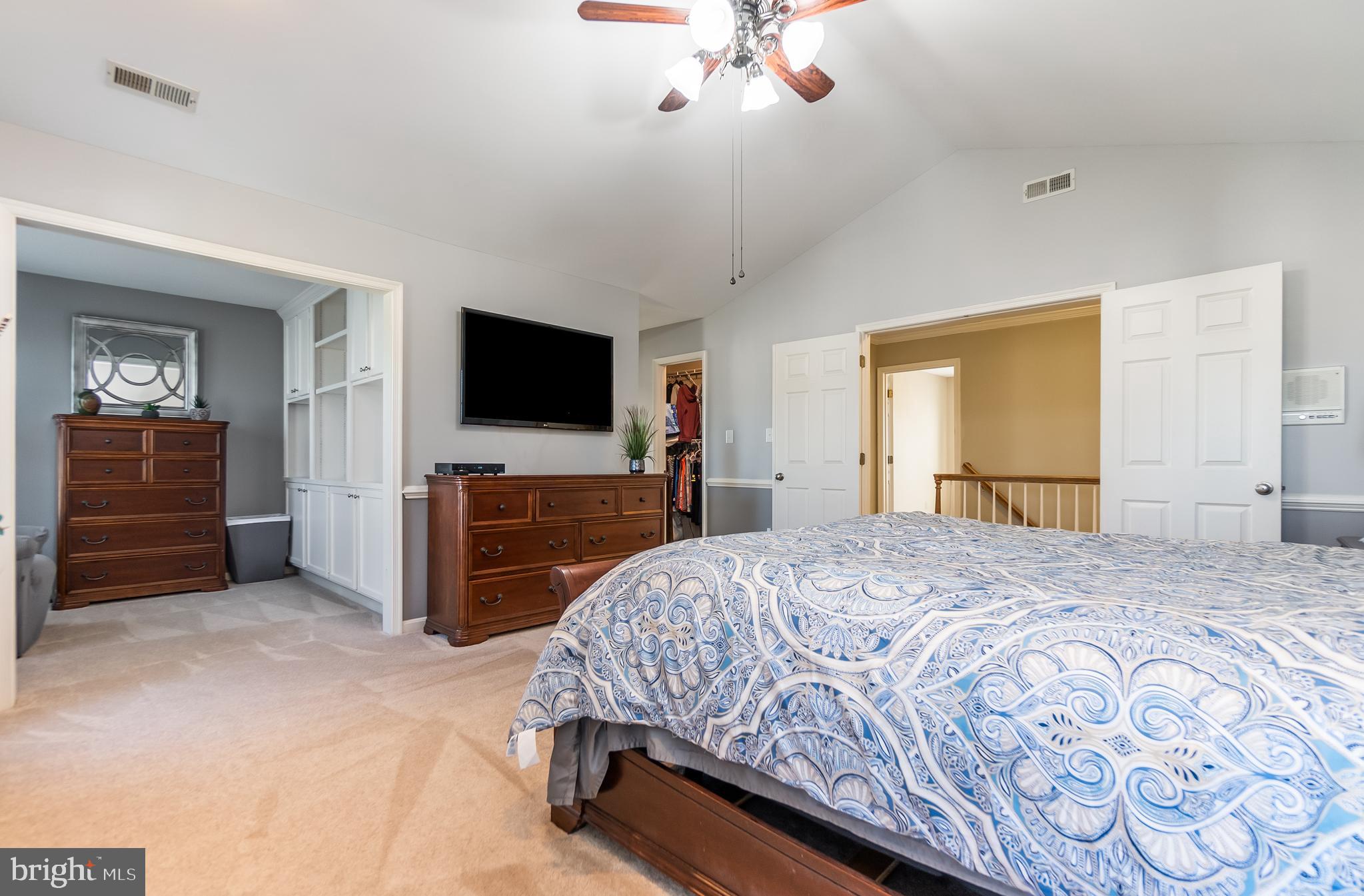 FOX POINT - Residential