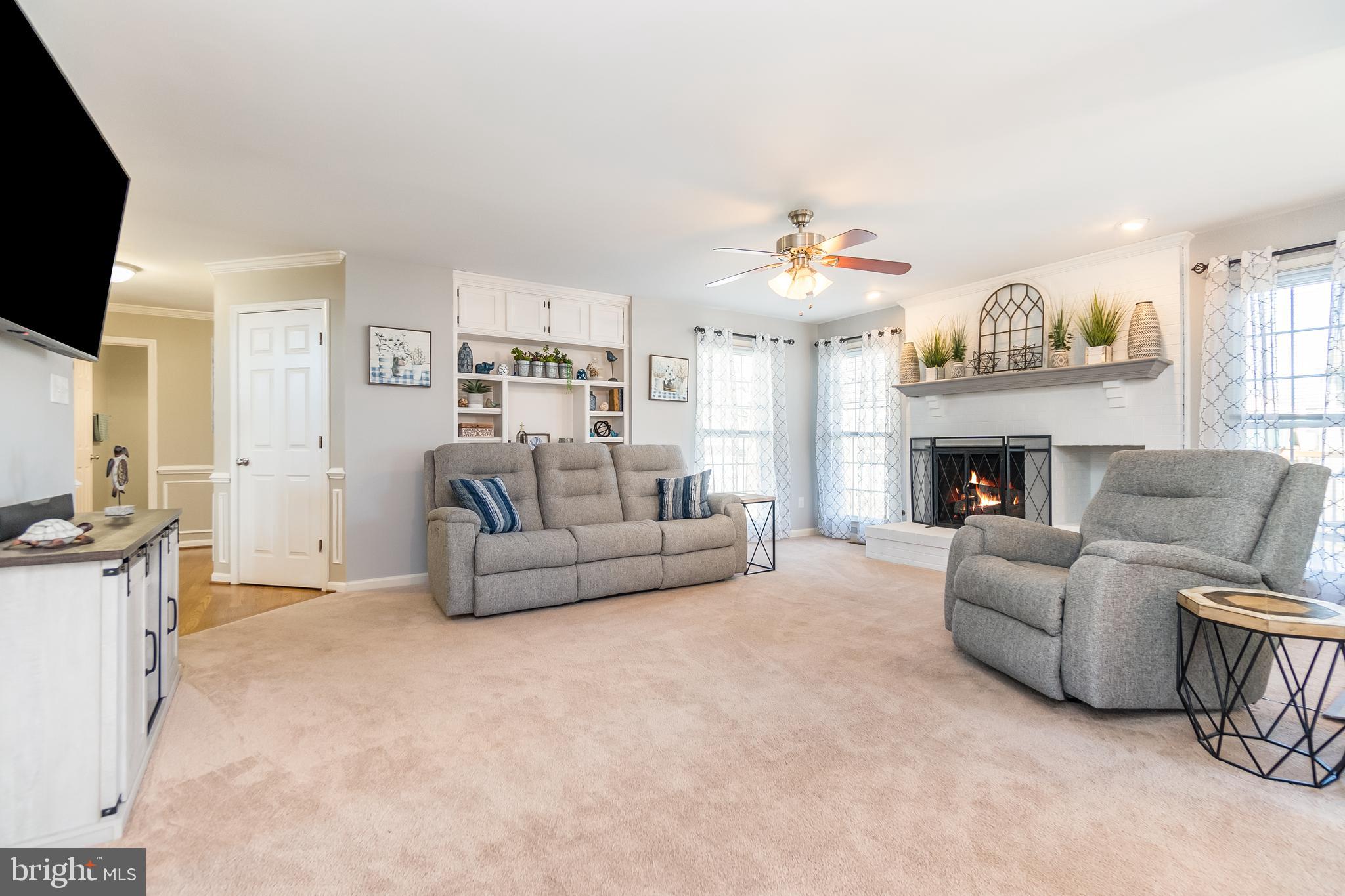 FOX POINT - Residential