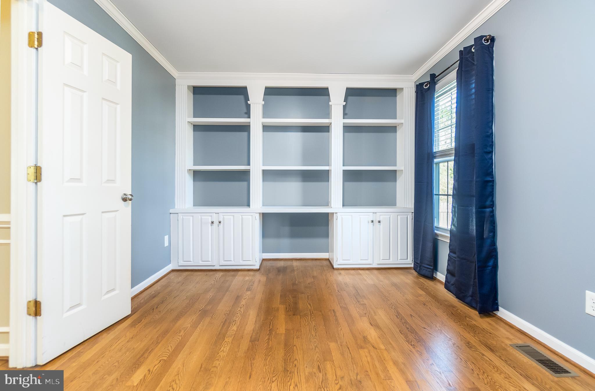 FOX POINT - Residential