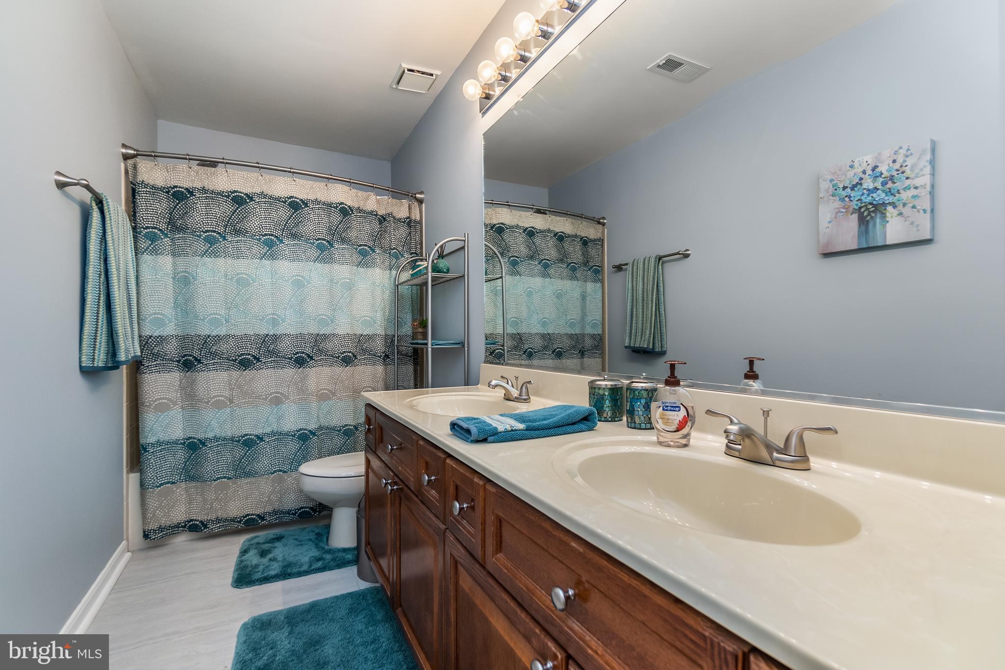 FOX POINT - Residential