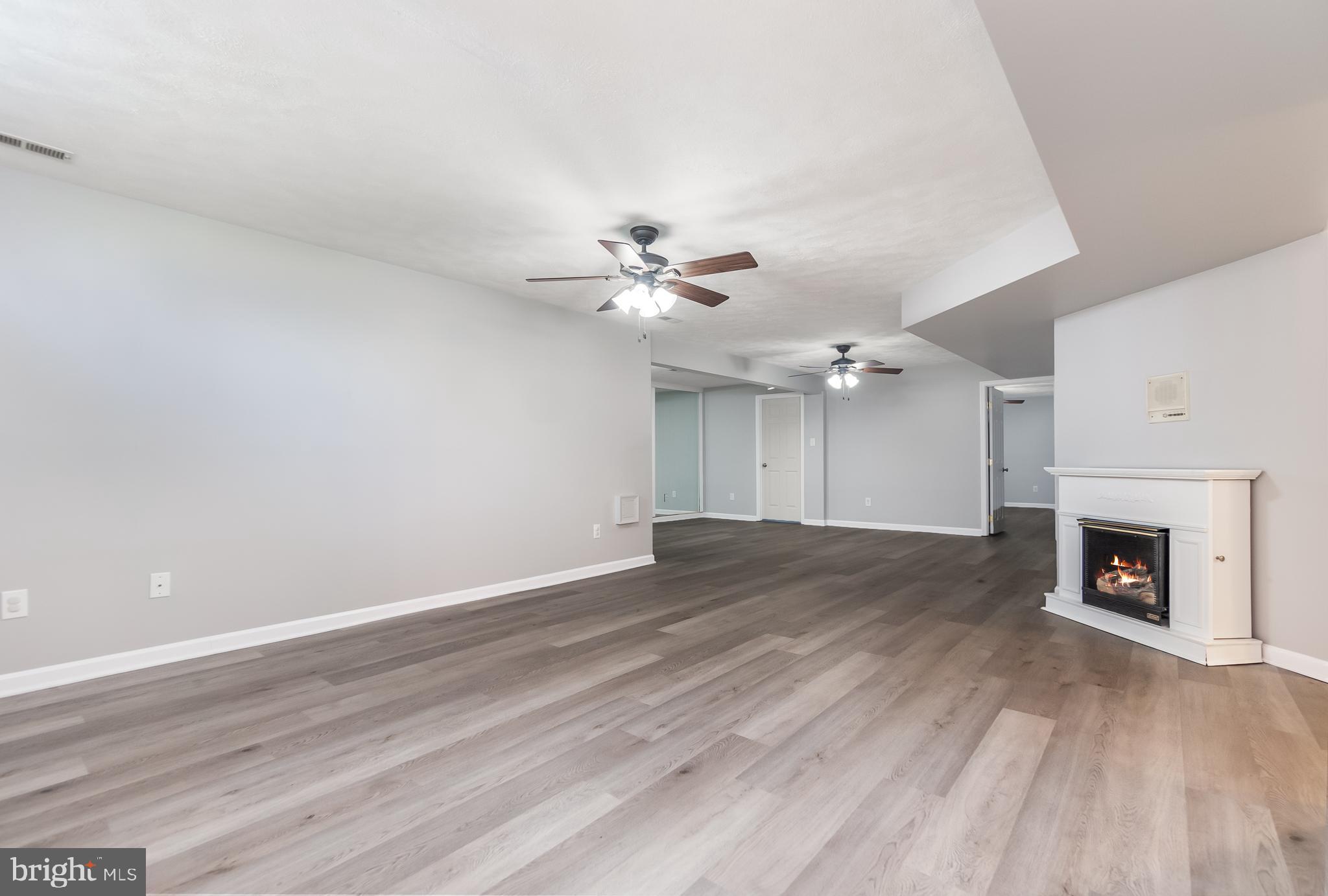 FOX POINT - Residential