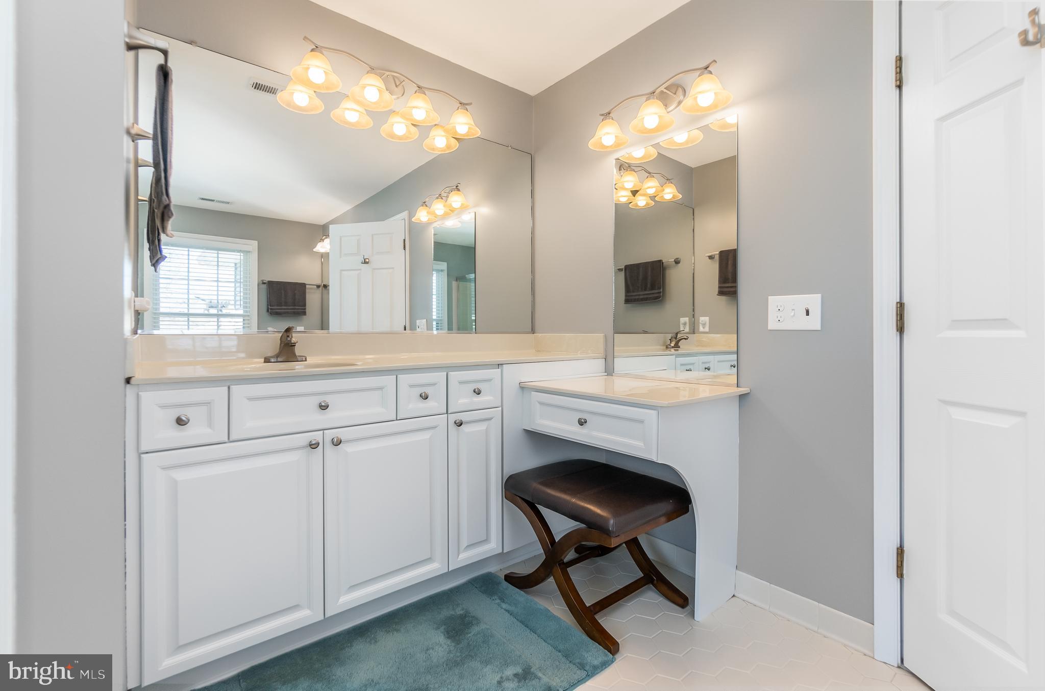 FOX POINT - Residential