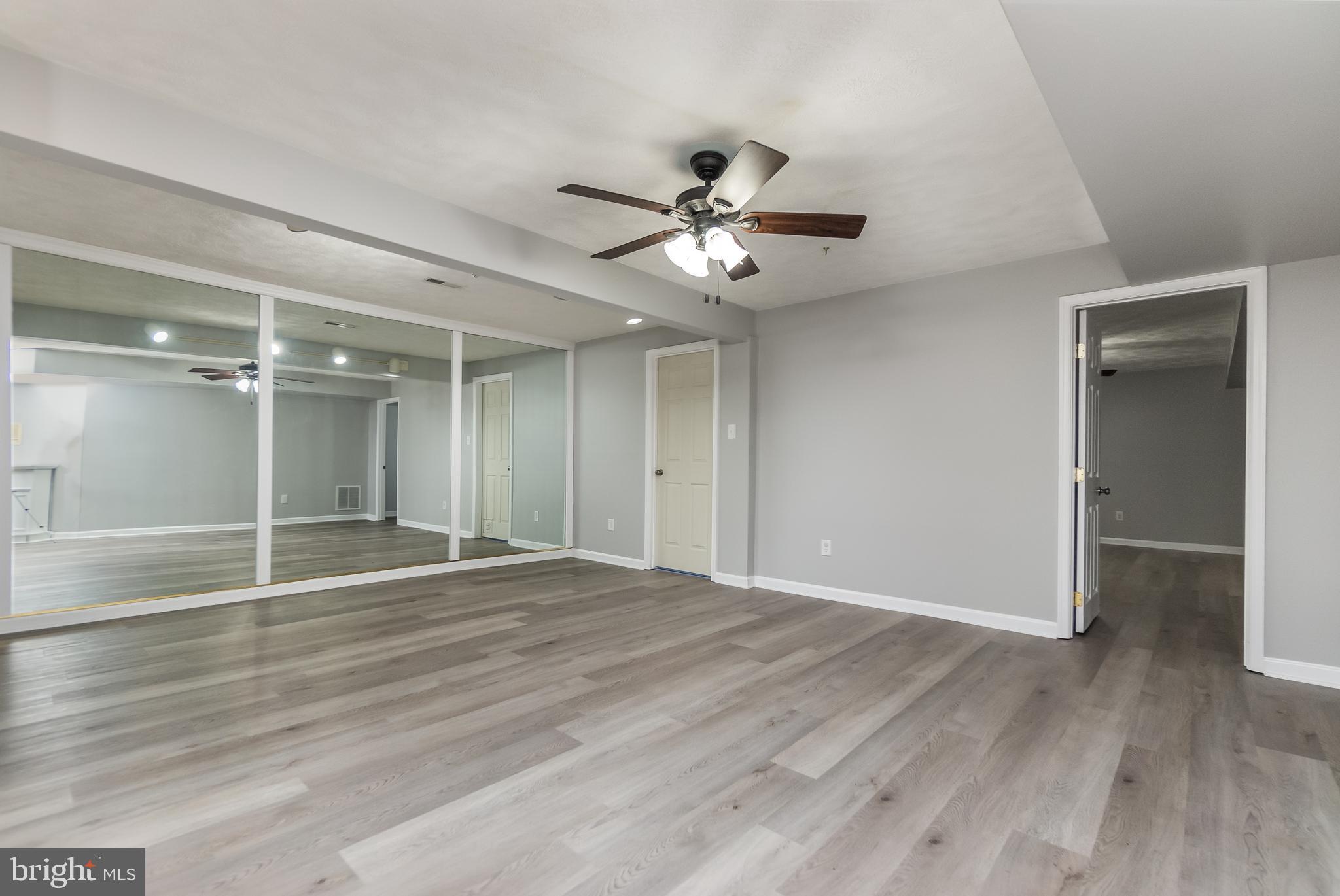 FOX POINT - Residential