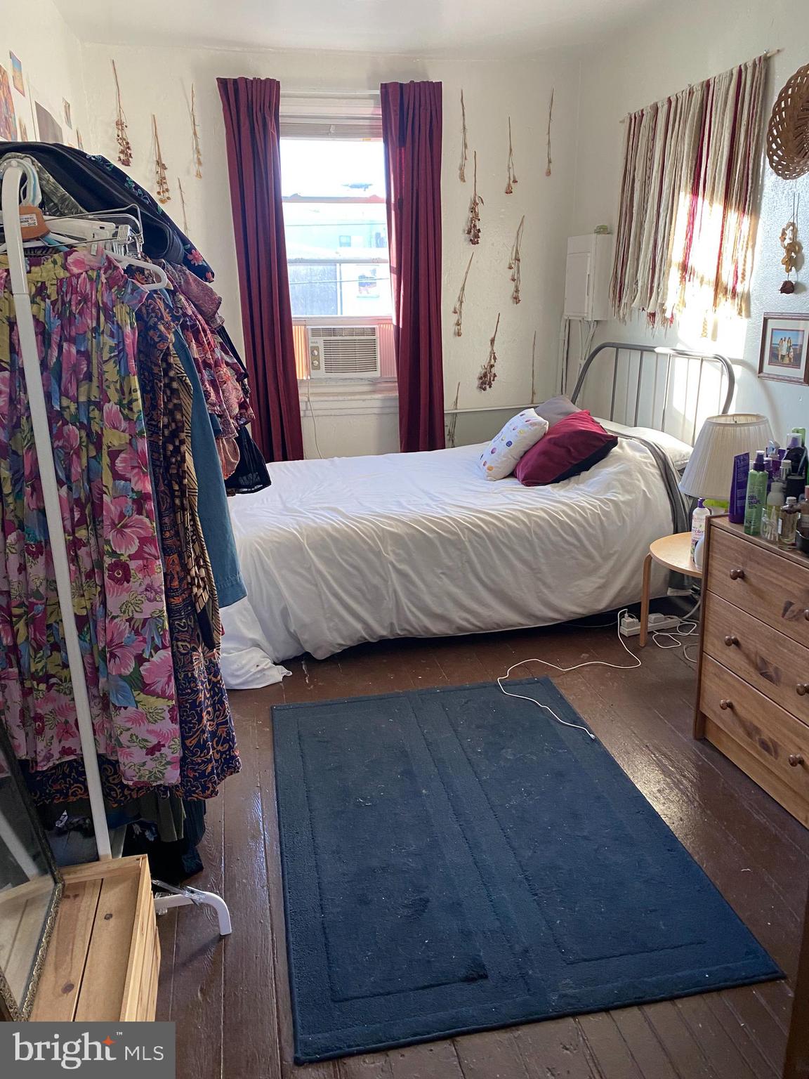 HAWTHORNE - Residential Lease