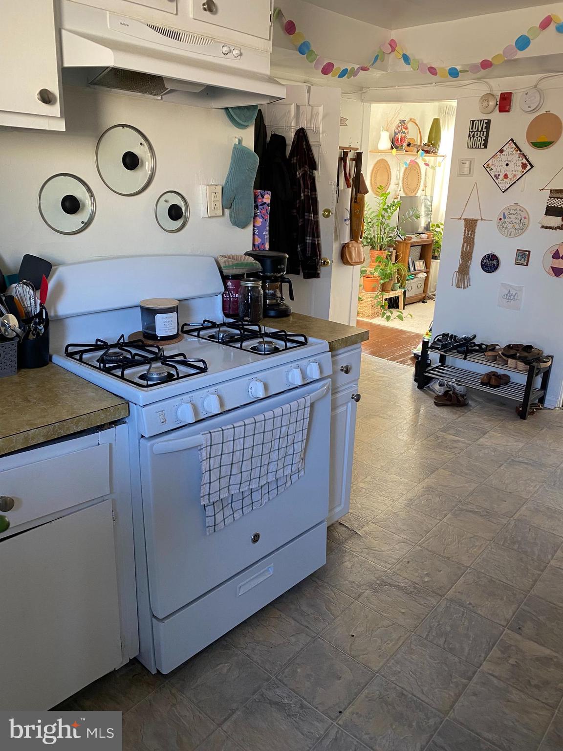 HAWTHORNE - Residential Lease