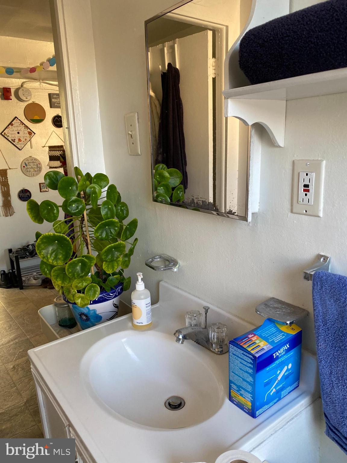 HAWTHORNE - Residential Lease