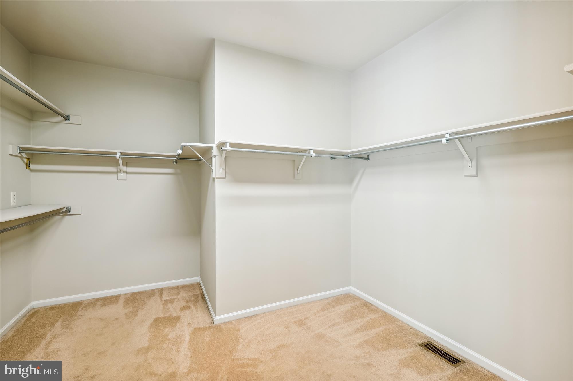 HARTLAKE ESTATES - Residential