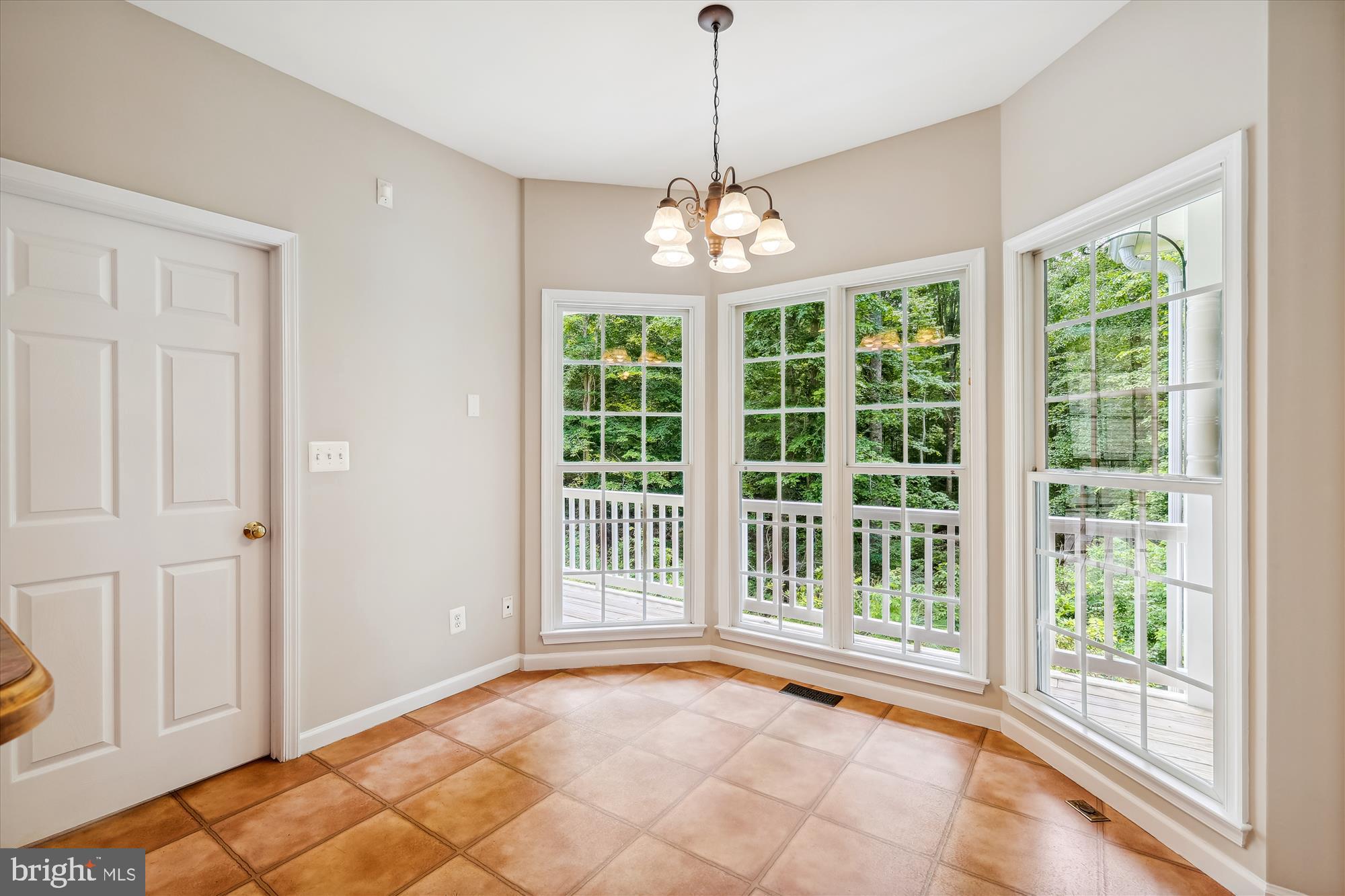 HARTLAKE ESTATES - Residential