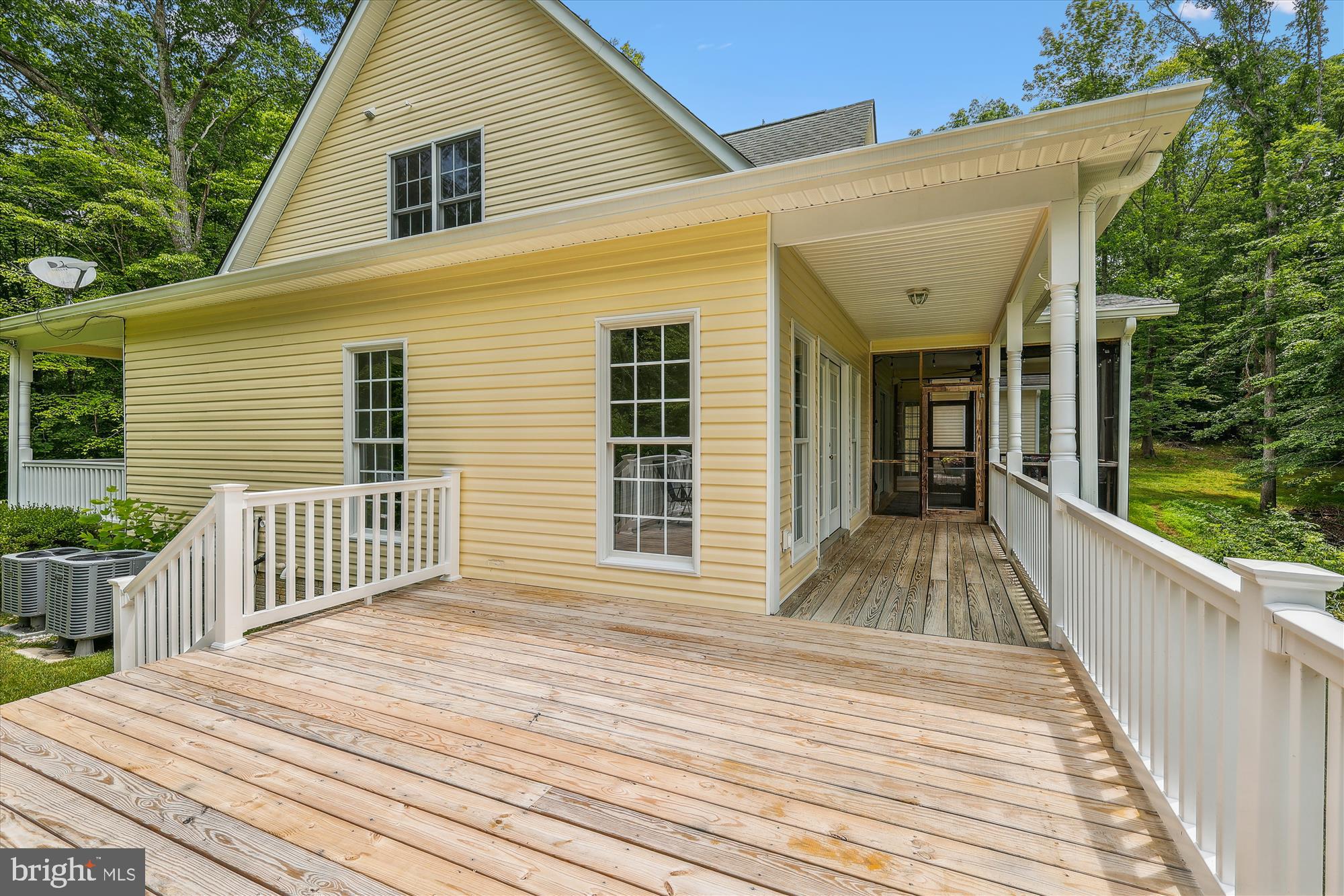 HARTLAKE ESTATES - Residential