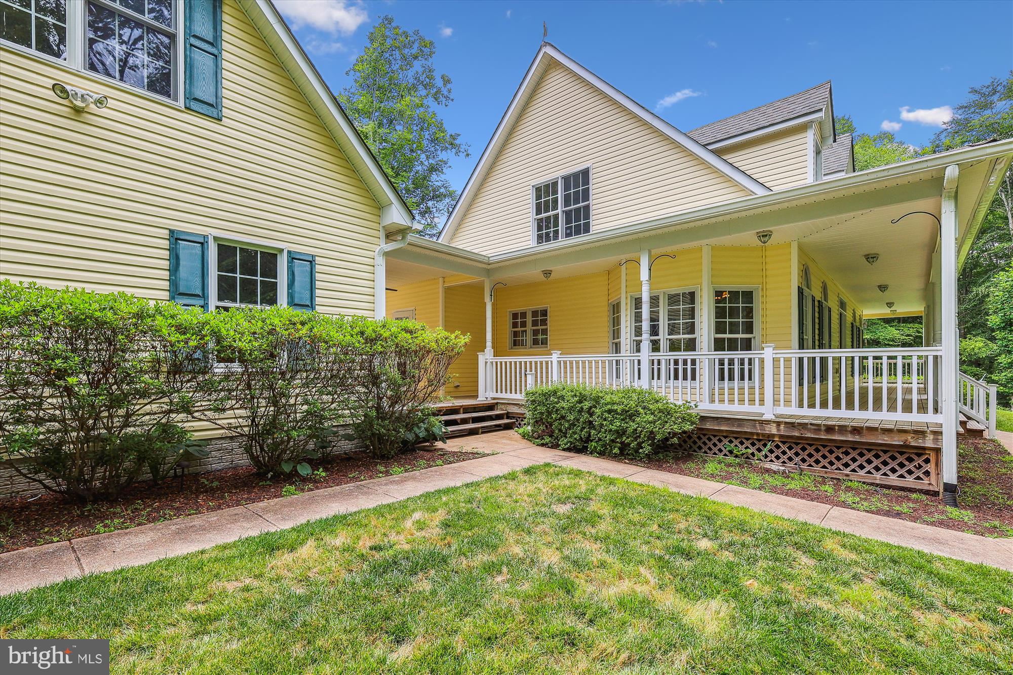 HARTLAKE ESTATES - Residential