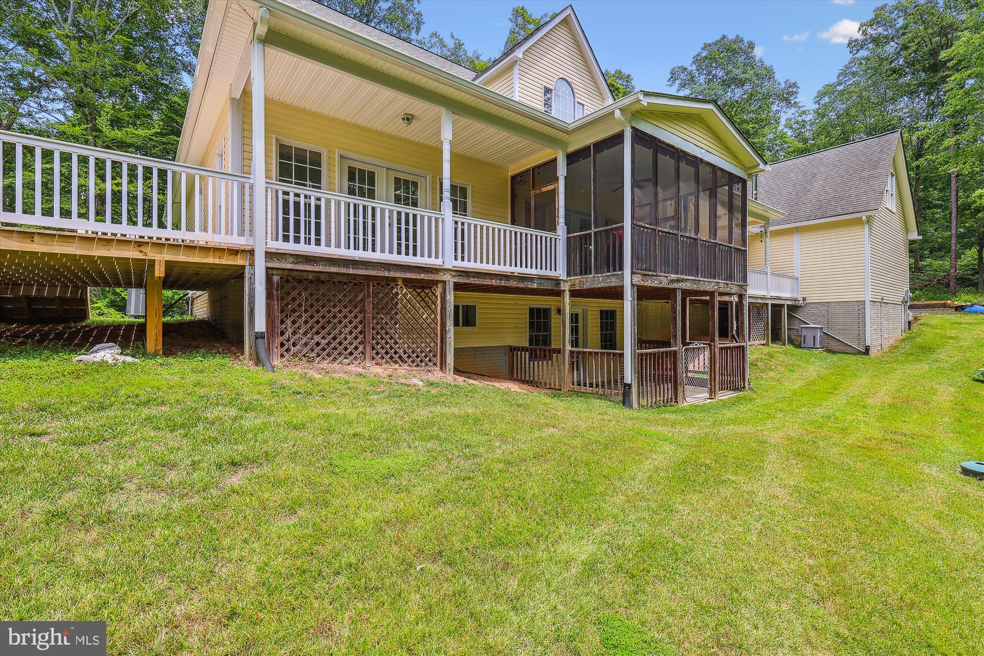 HARTLAKE ESTATES - Residential