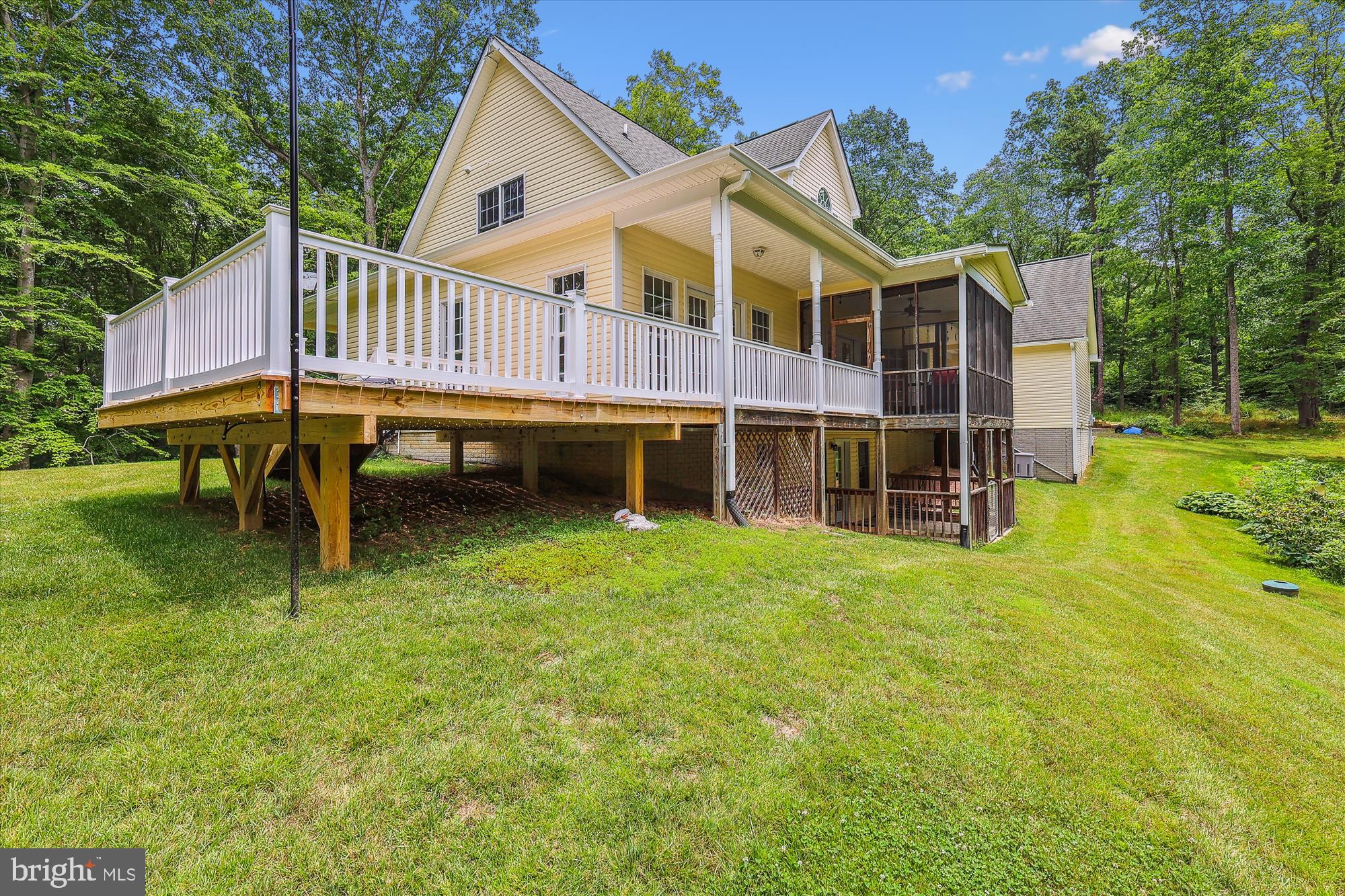 HARTLAKE ESTATES - Residential