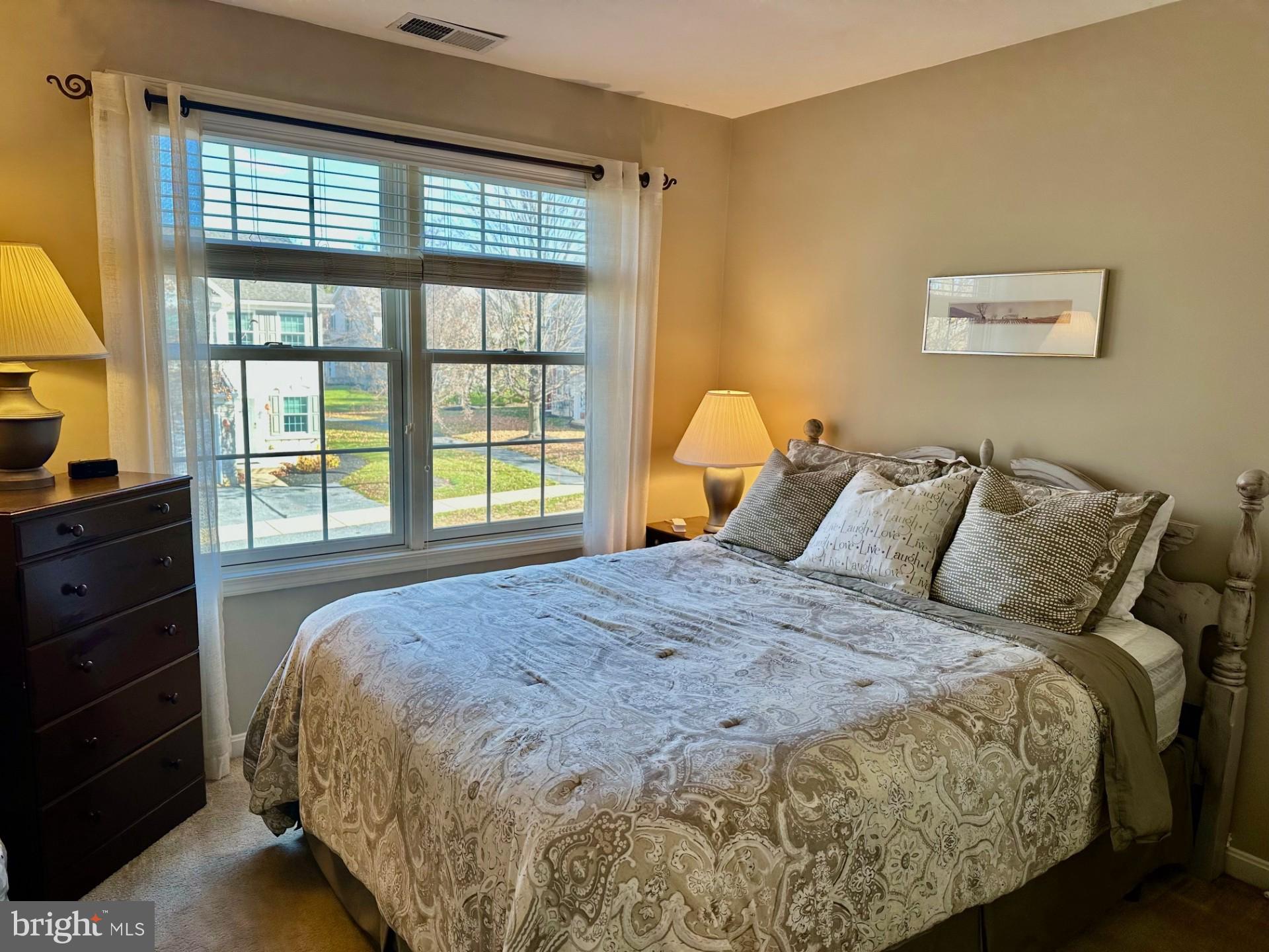 INDEPENDENCE PLACE - Residential