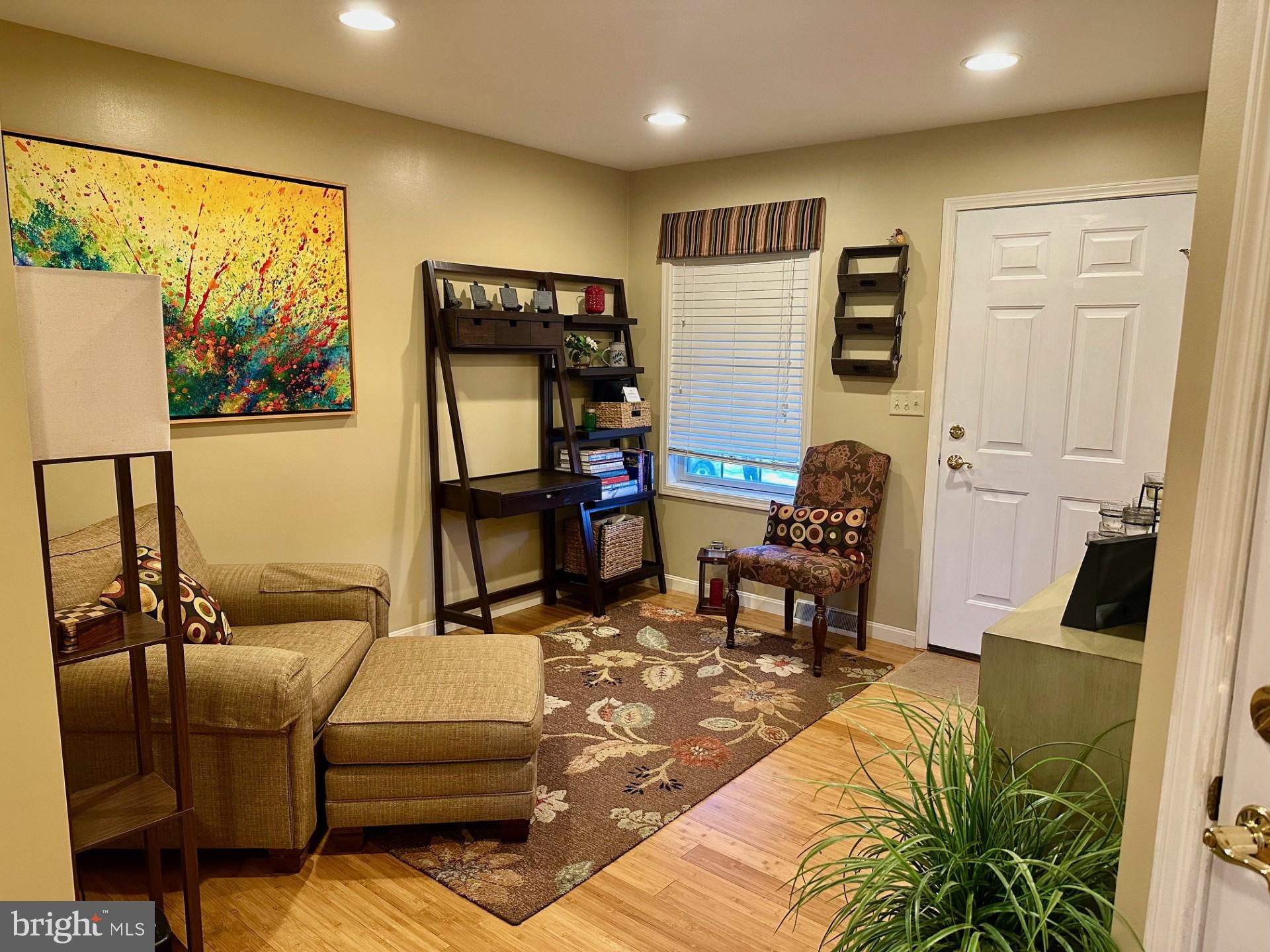 INDEPENDENCE PLACE - Residential