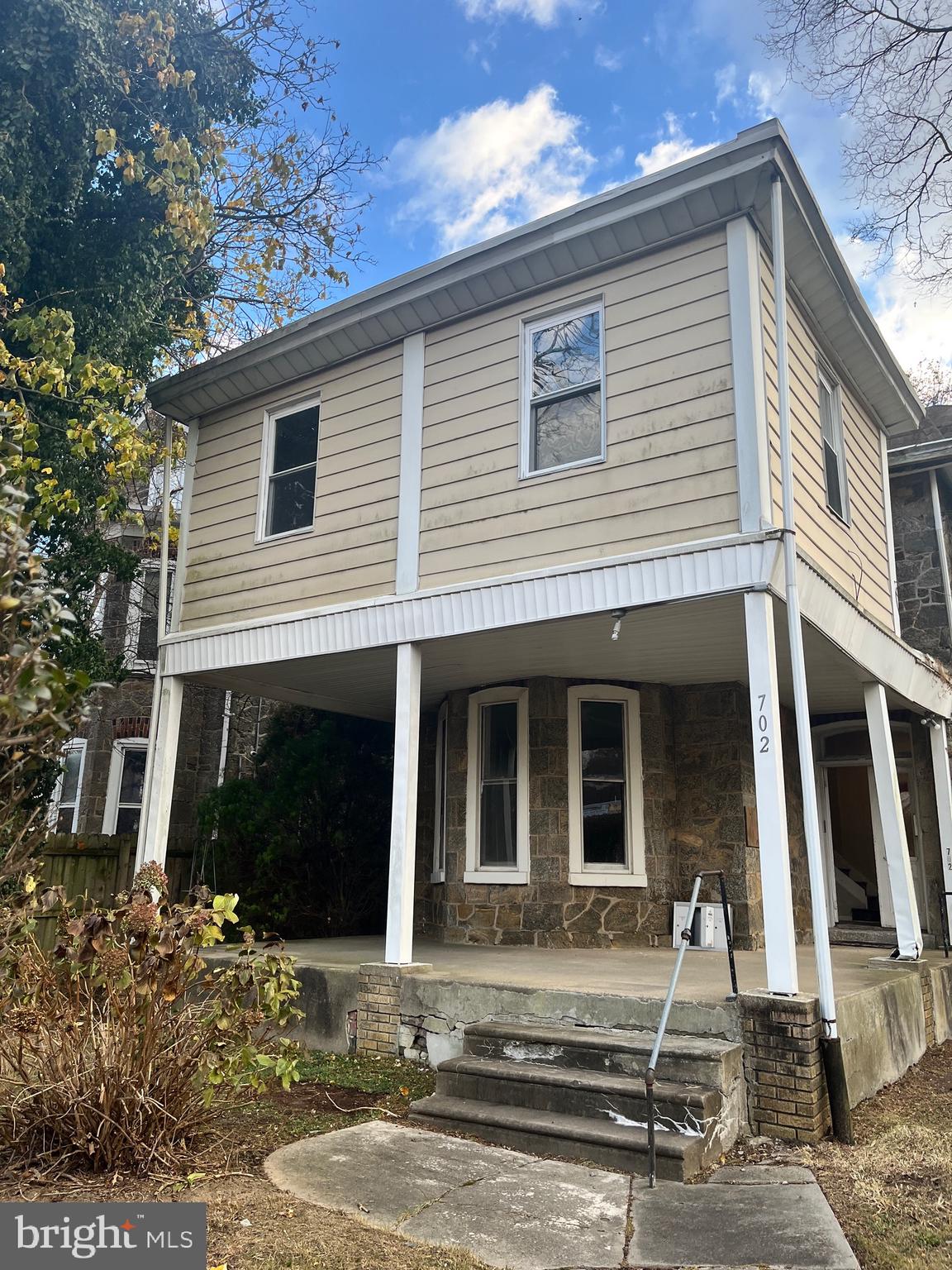 EAST OAK LANE - Residential