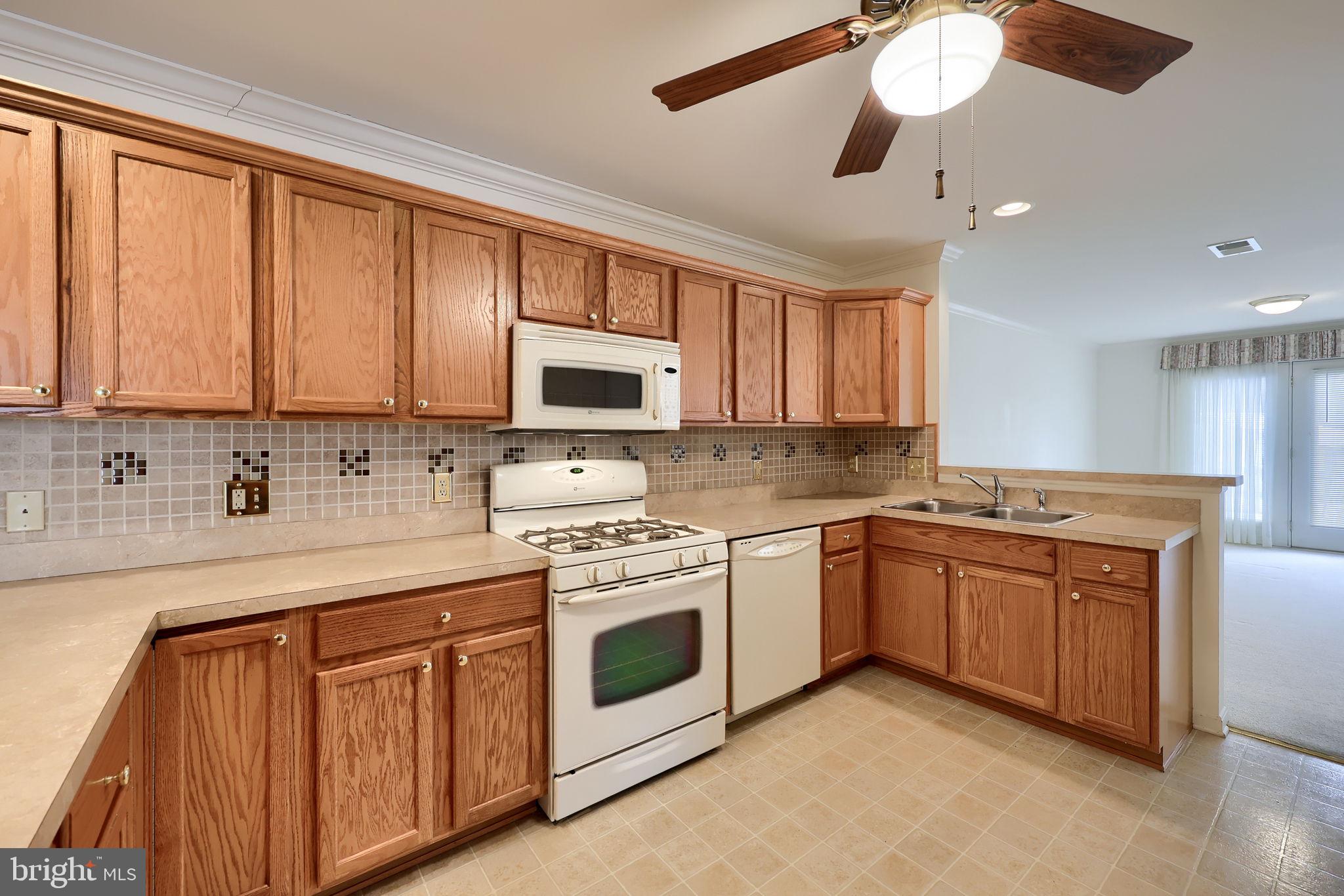 EQUINE MEADOWS - Residential