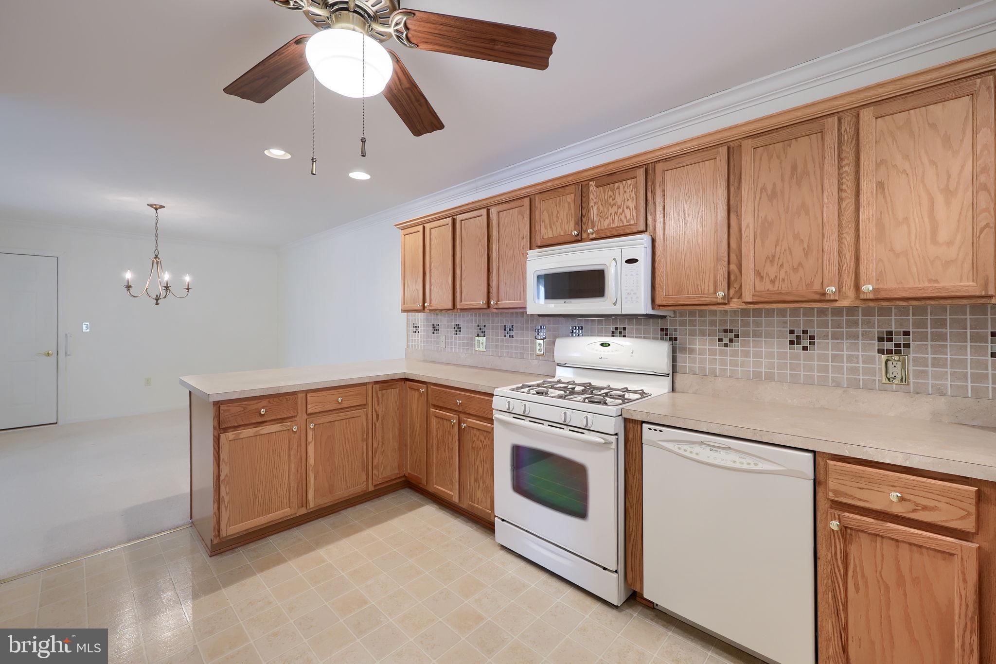 EQUINE MEADOWS - Residential