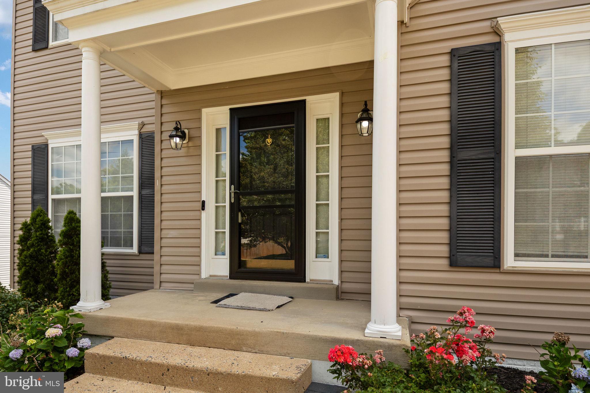 1004 BLACK OAK COURT