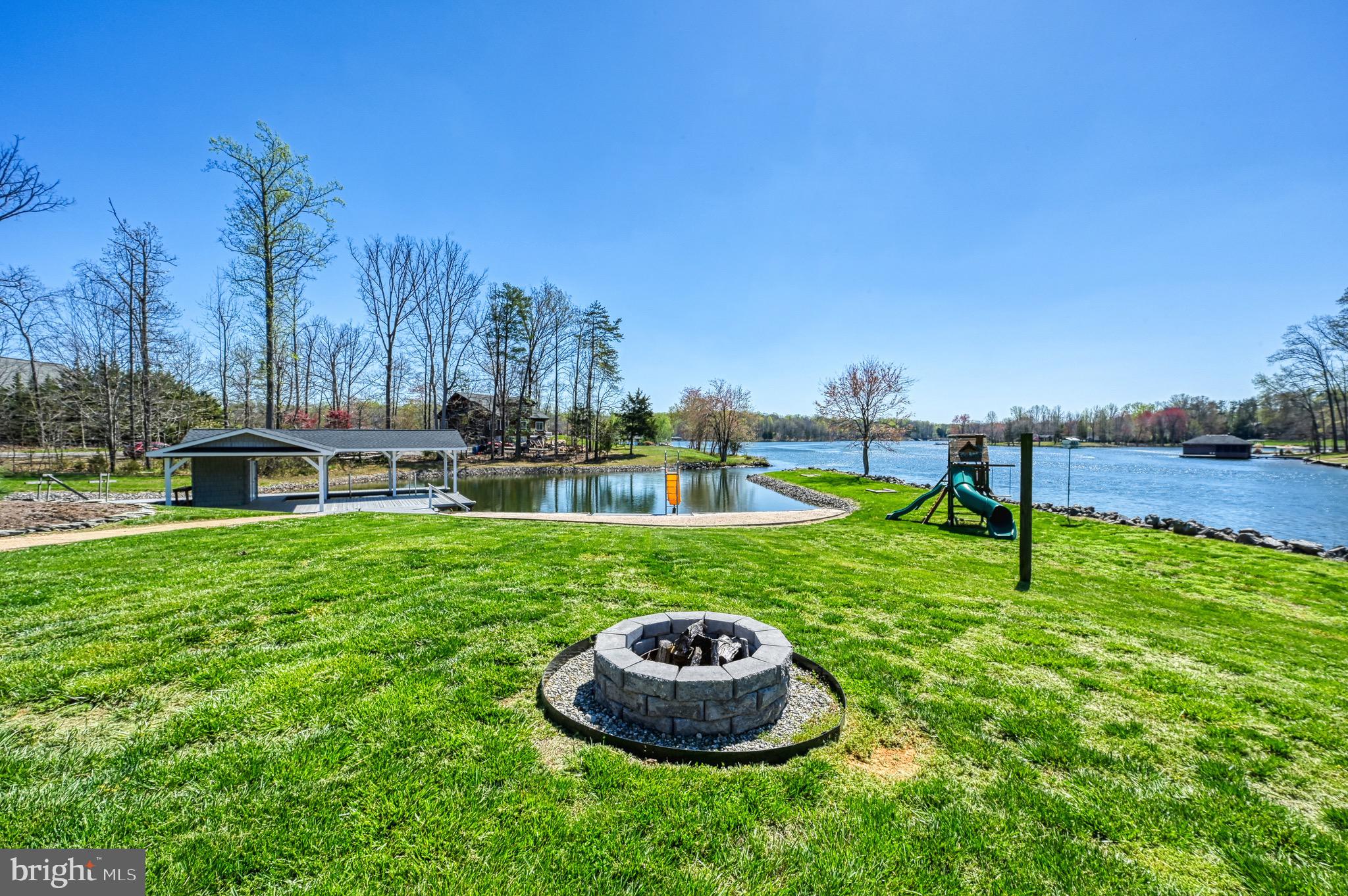 CROSSWIND SHORES - Residential