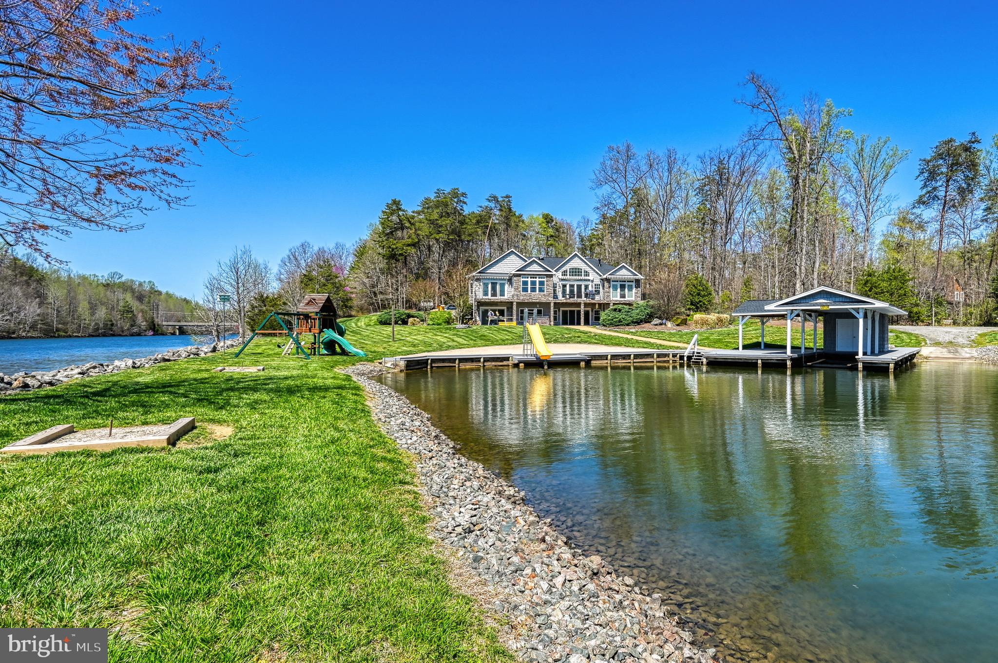 CROSSWIND SHORES - Residential
