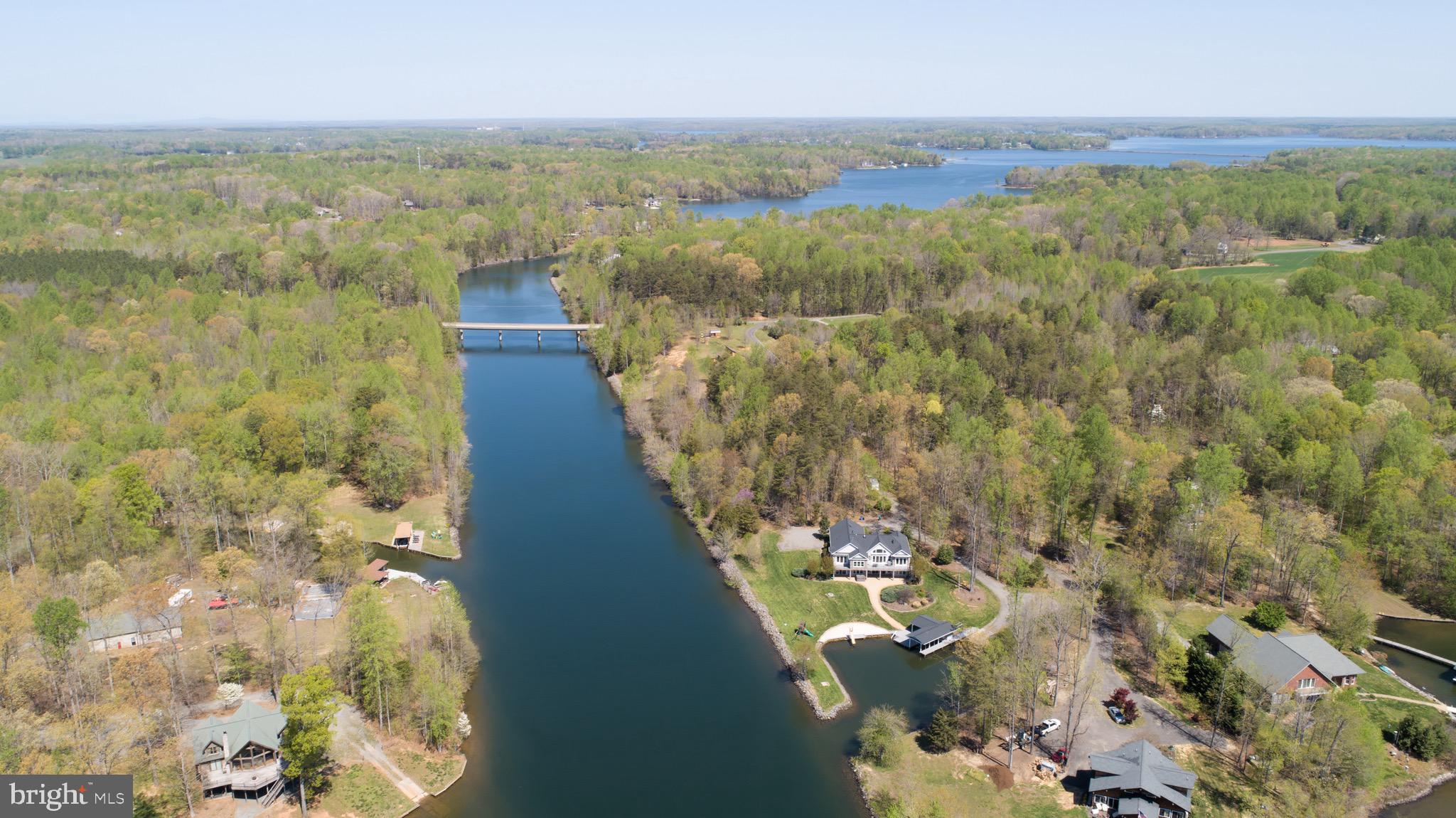 CROSSWIND SHORES - Residential