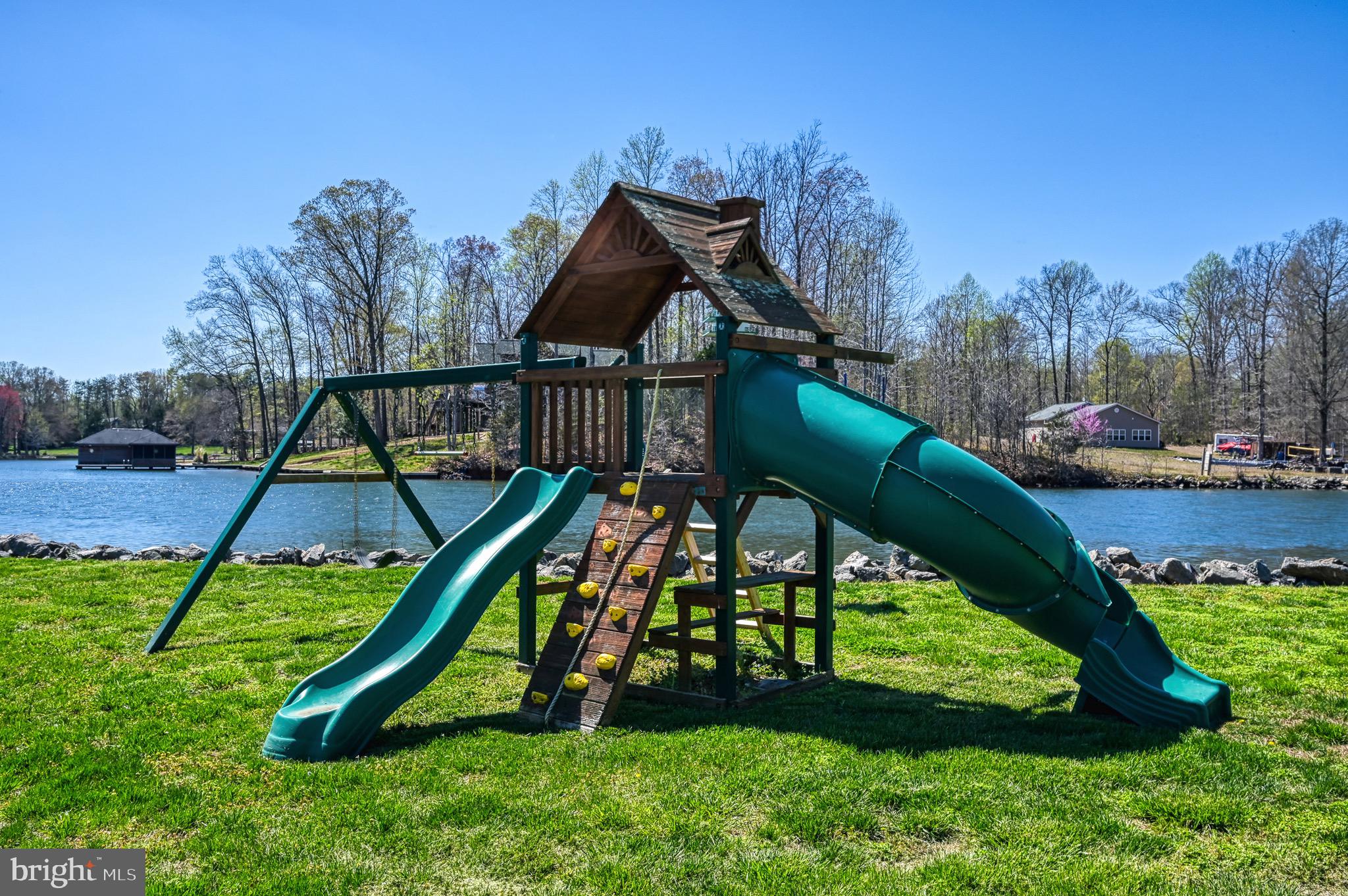 CROSSWIND SHORES - Residential