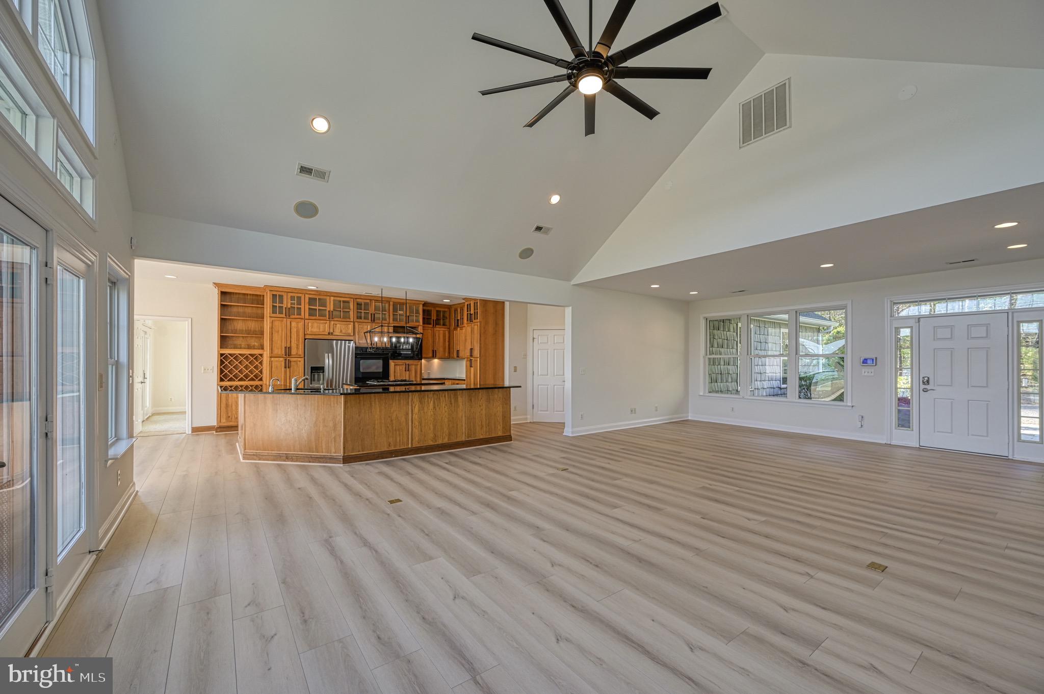 CROSSWIND SHORES - Residential