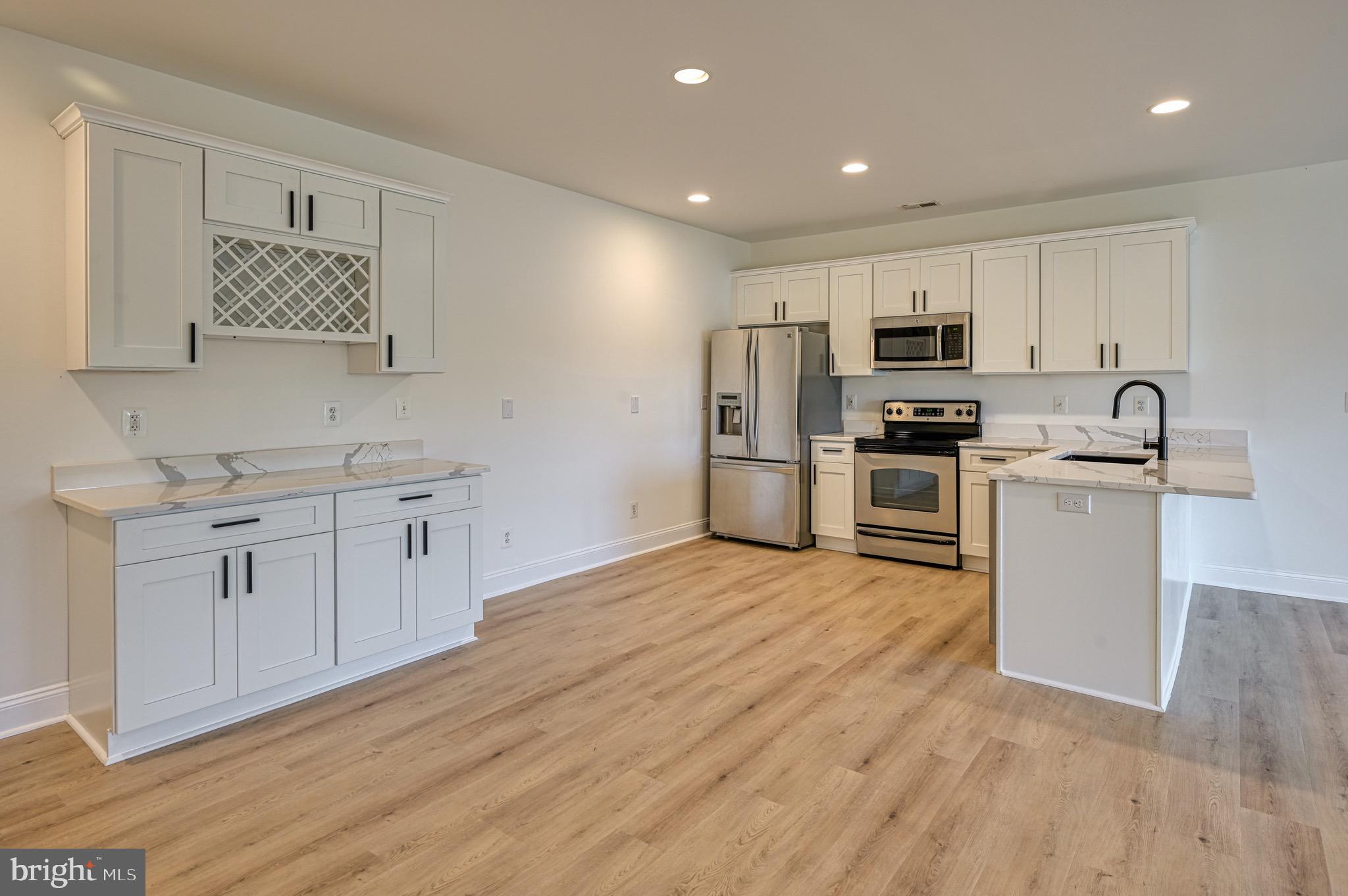 CROSSWIND SHORES - Residential