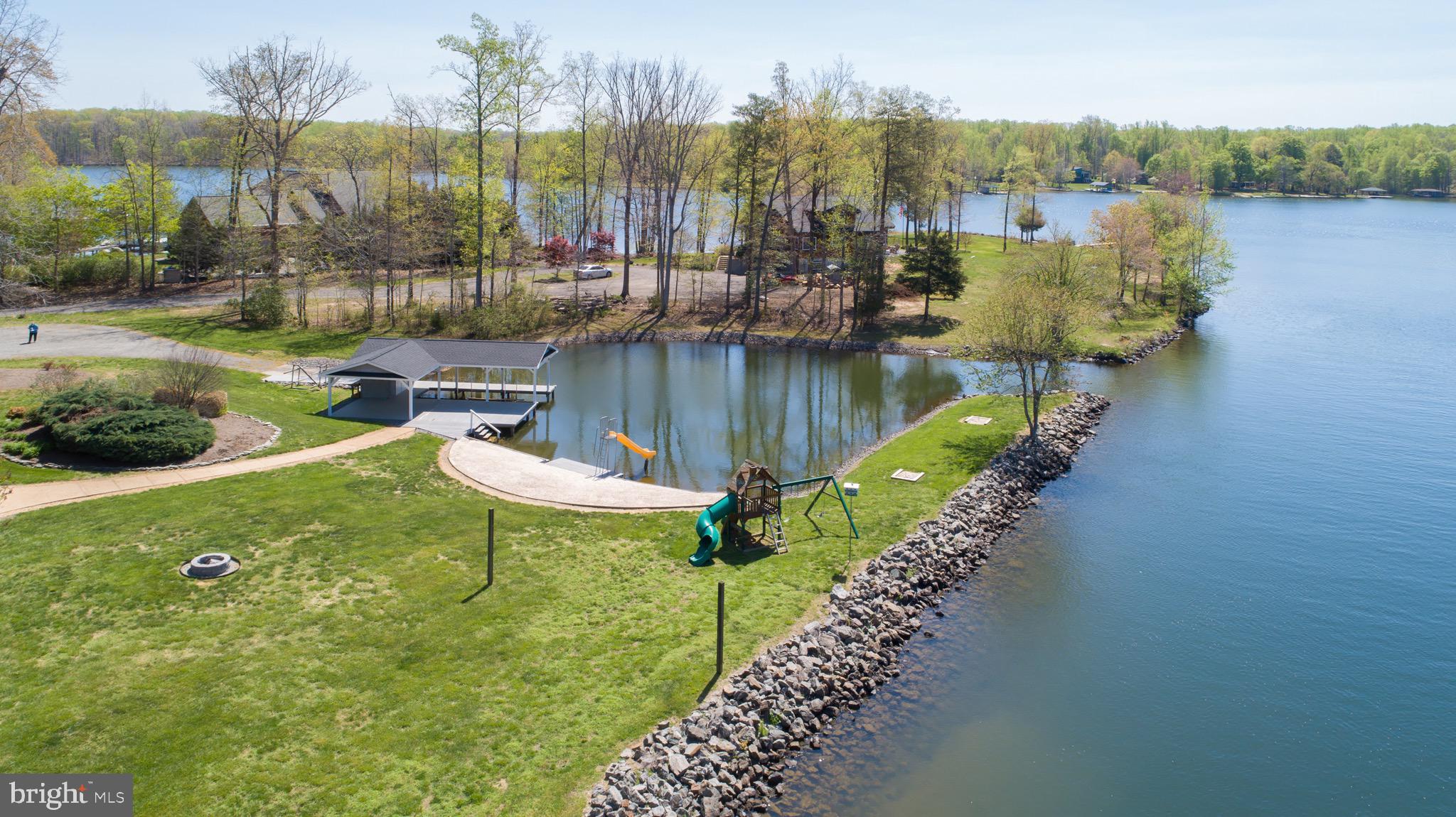 CROSSWIND SHORES - Residential