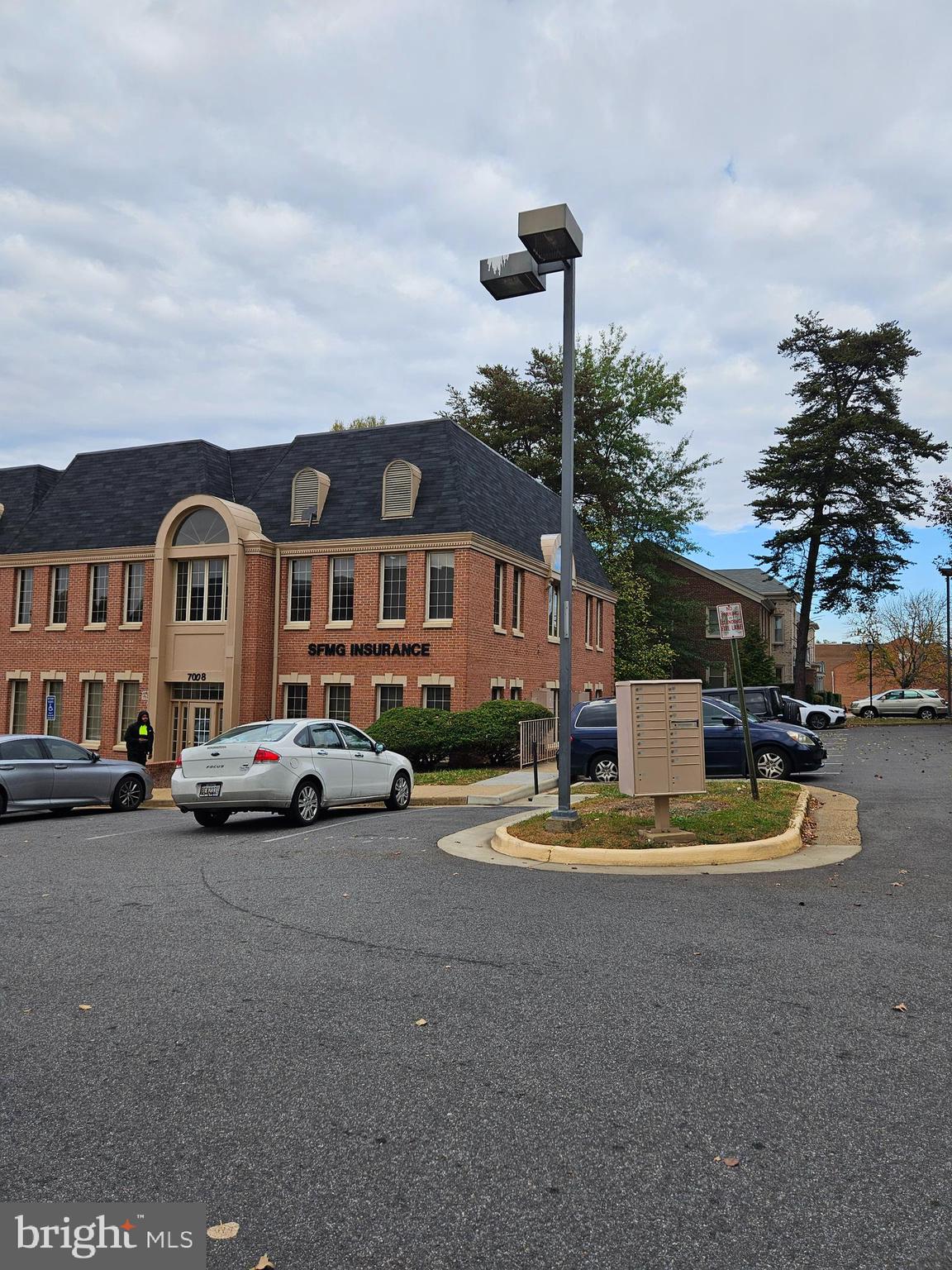 Photo 1 of 13 — 7008 LITTLE RIVER TURNPIKE 4K, ANNANDALE, VA 22003