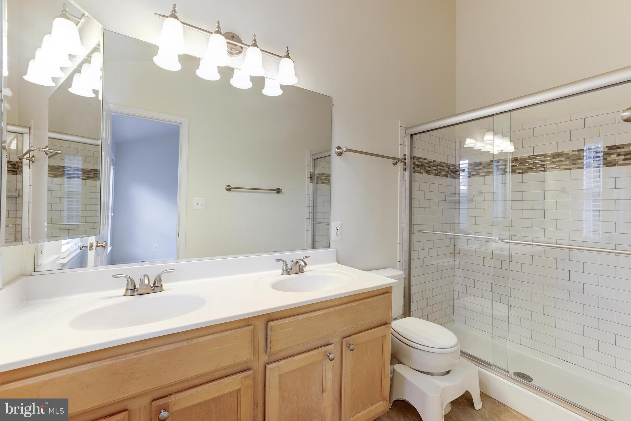 BROADLANDS - Residential Lease