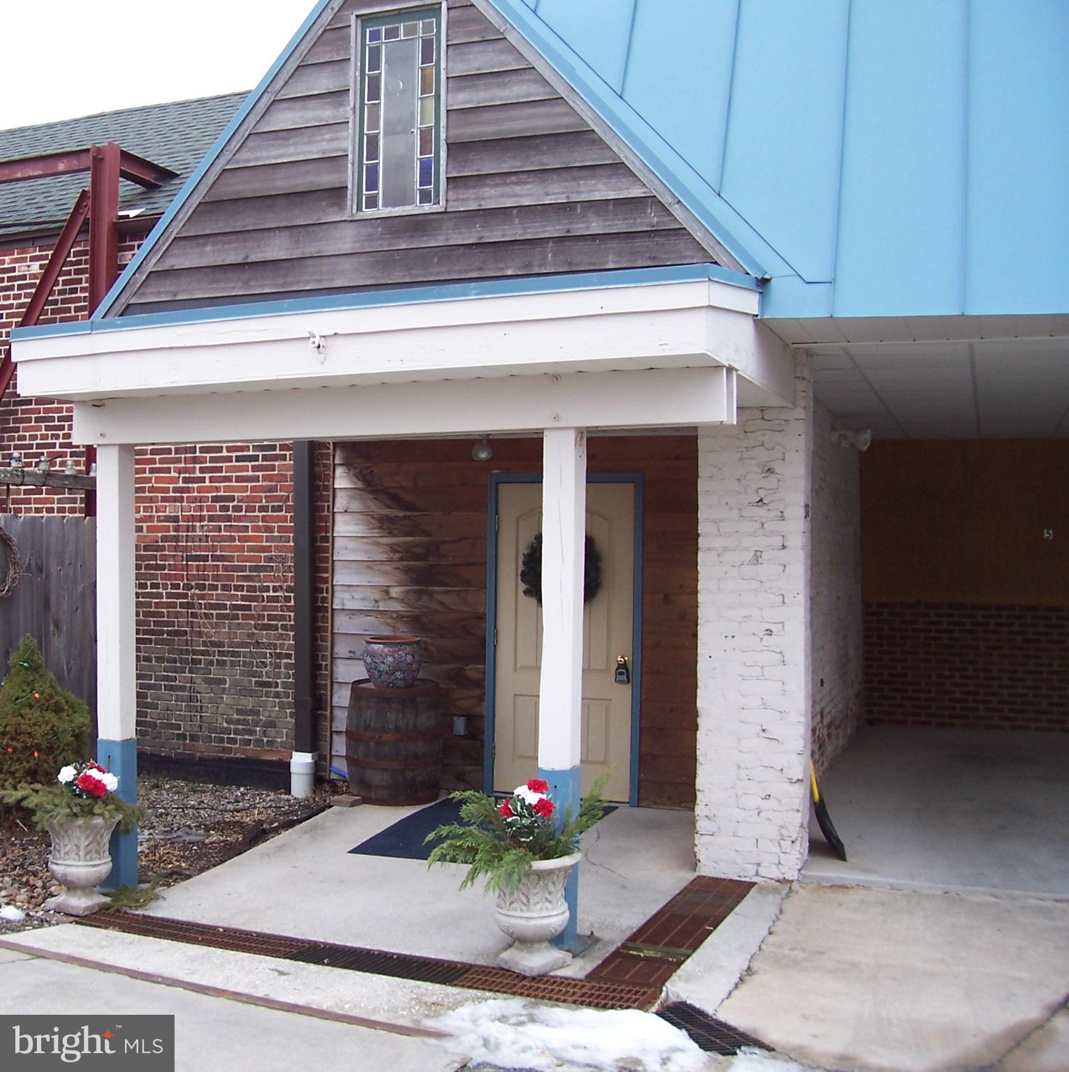 Don't Miss This One! Well maintained, upscale unit in Historic Gettysburg Factory Condos and within walking distance to Gettysburg College, Historic Downtown Gettysburg, shopping and restaurants. Spacious open floor plan; high ceilings; exposed brick; and some new replacement windows. Loft area could be 2nd bedroom. Common patio area in rear. Unit has assigned, off-street parking space.