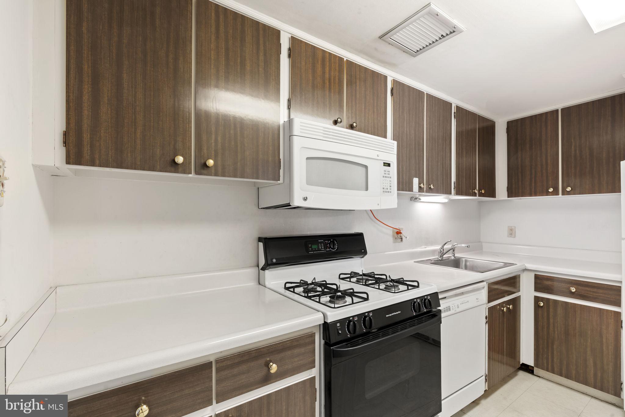 309 FLORENCE AVENUE 428-N